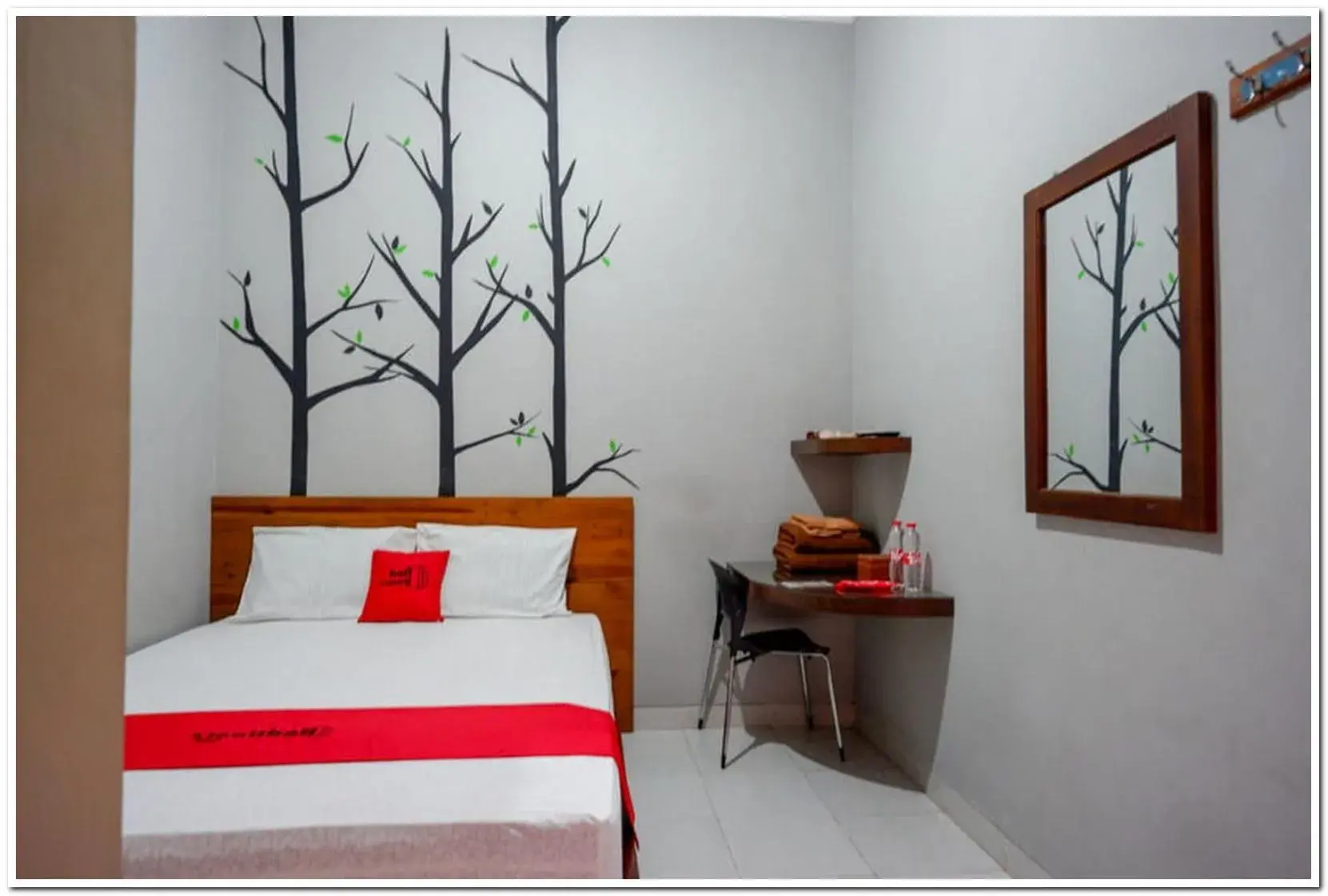 Bedroom, Bed in RedDoorz near Jogja Expo Center 2 Bedroom, Bed in RedDoorz near Jogja Expo Center 2