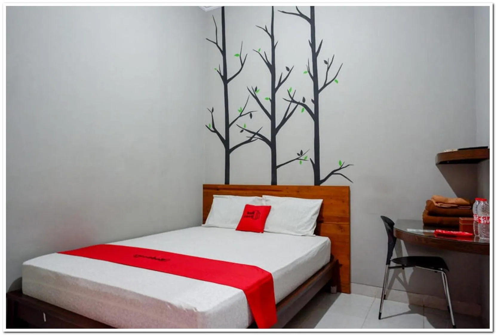 Bedroom, Bed in RedDoorz near Jogja Expo Center 2