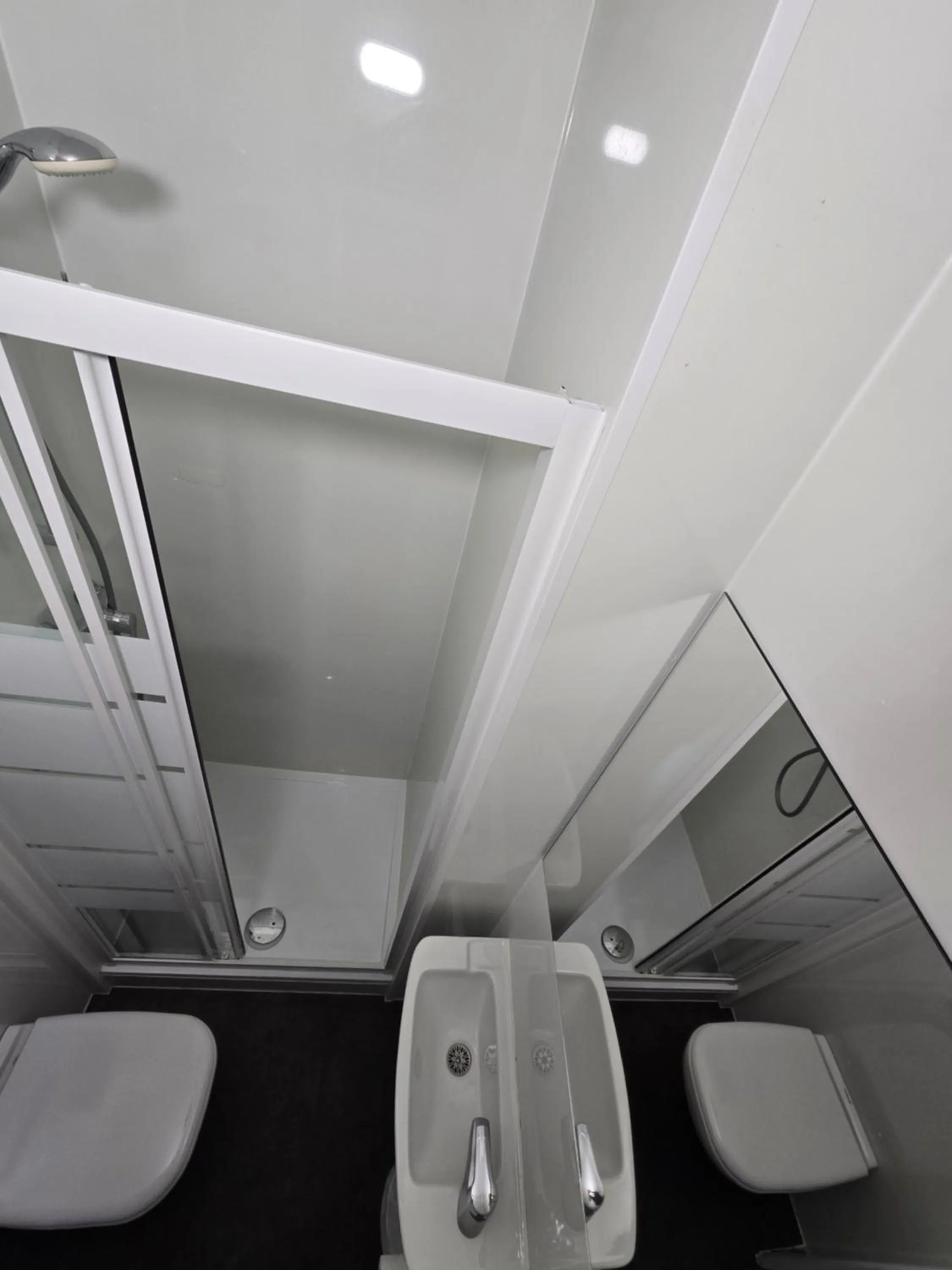 Shower in Premiere Classe Thionville - Yutz