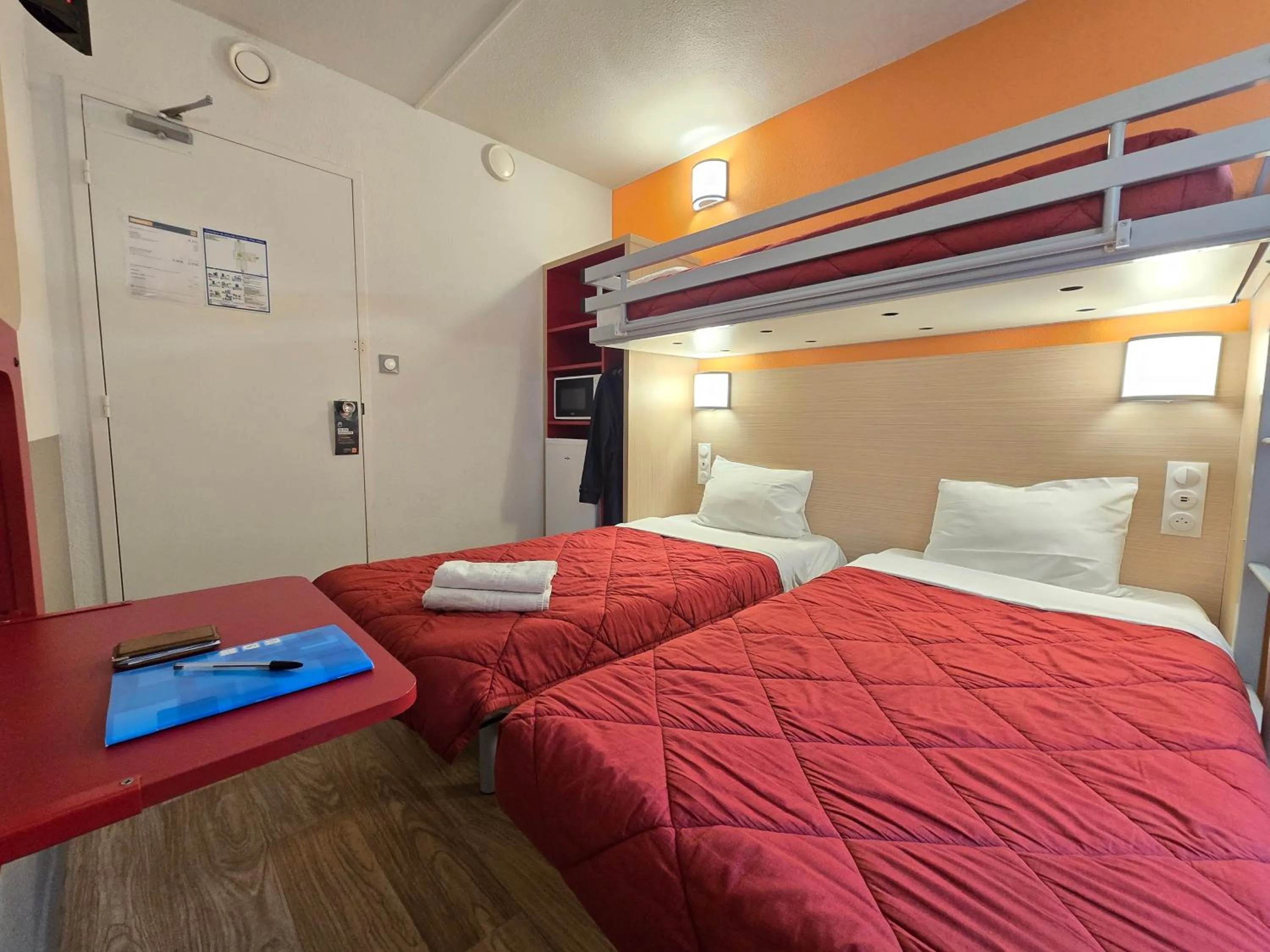 Bed in Premiere Classe Thionville - Yutz