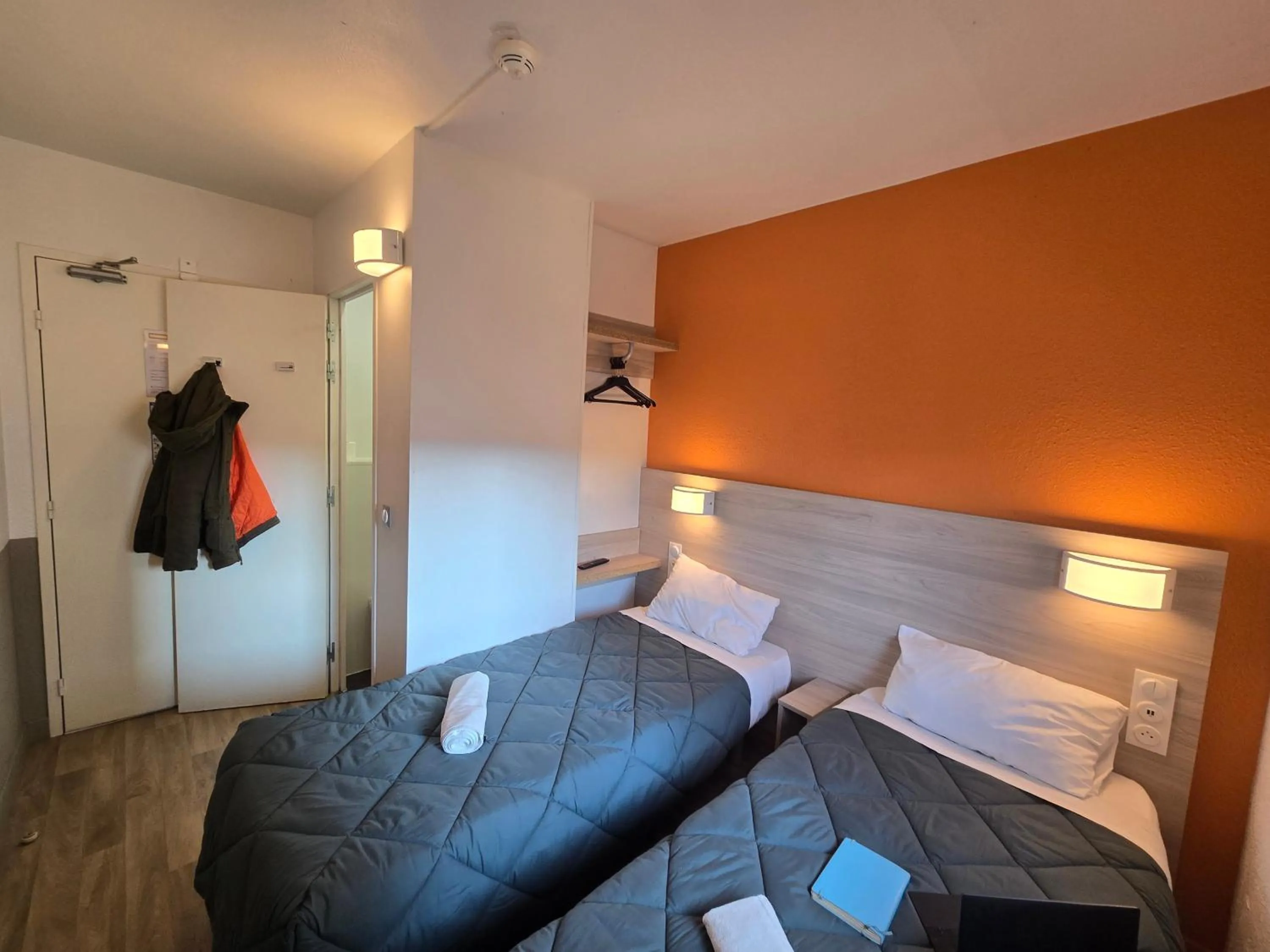 Bed in Premiere Classe Thionville - Yutz