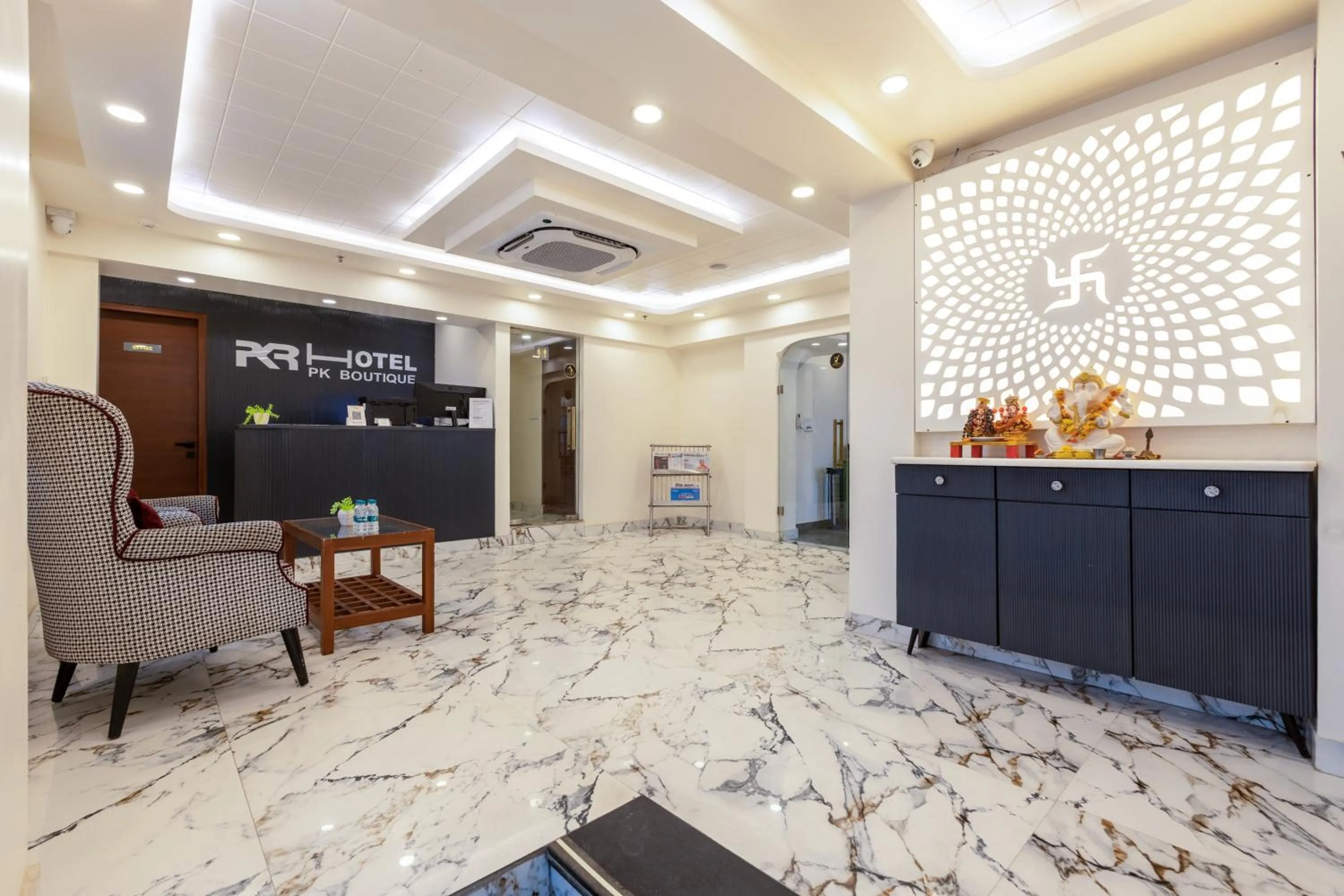 TV and multimedia in PK Boutique Hotel Noida Expressway