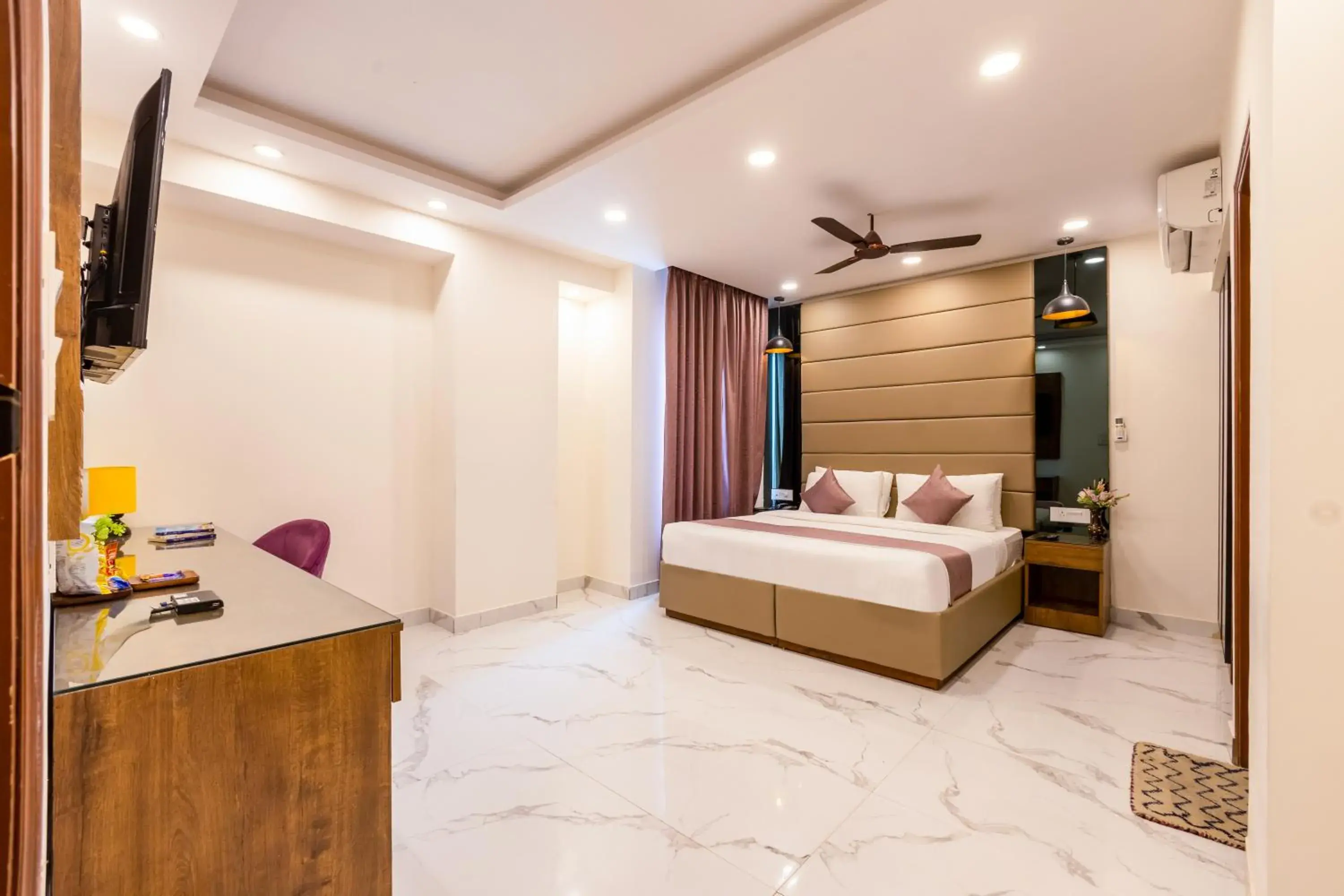 Bed in PK Boutique Hotel Noida Expressway Bed in PK Boutique Hotel Noida Expressway