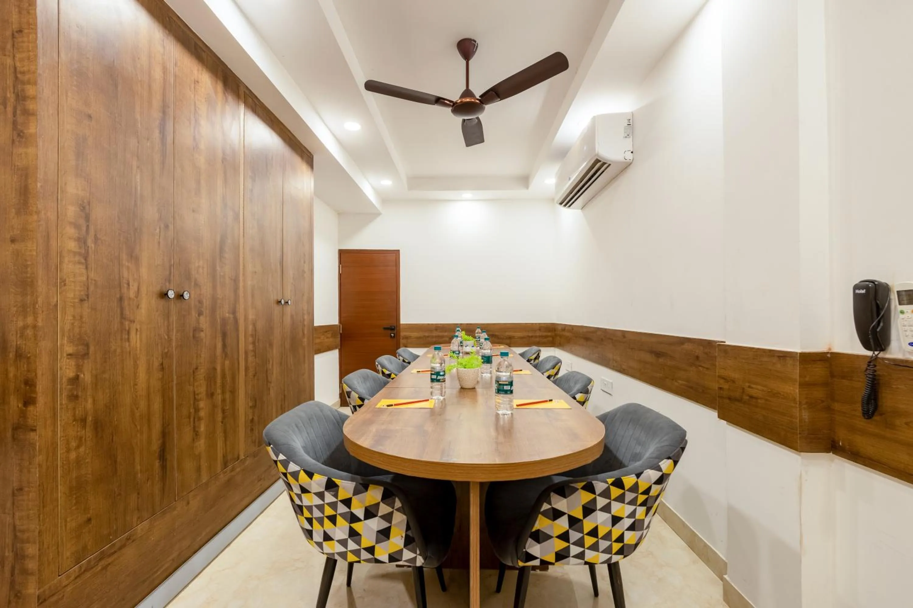 Meeting/conference room in PK Boutique Hotel Noida Expressway