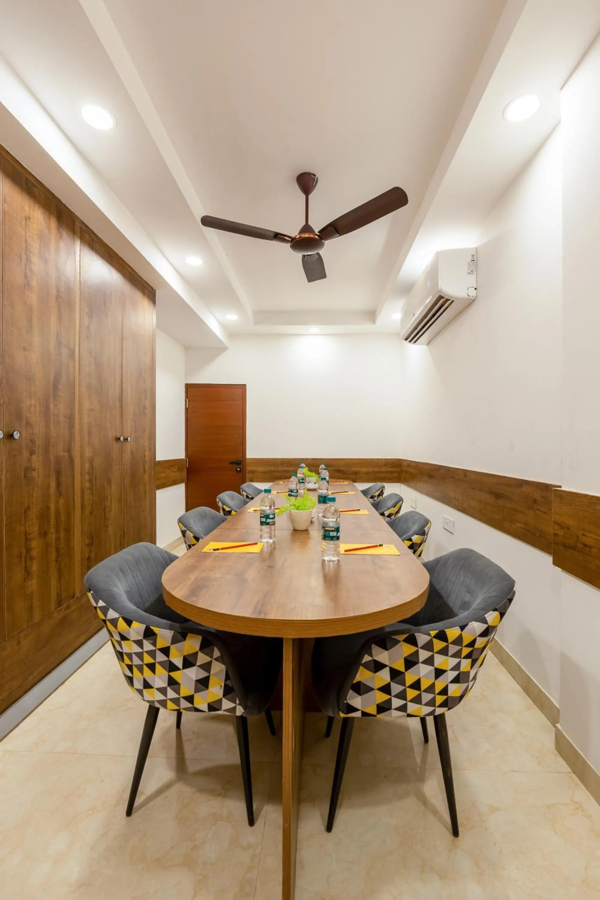 Meeting/conference room in PK Boutique Hotel Noida Expressway