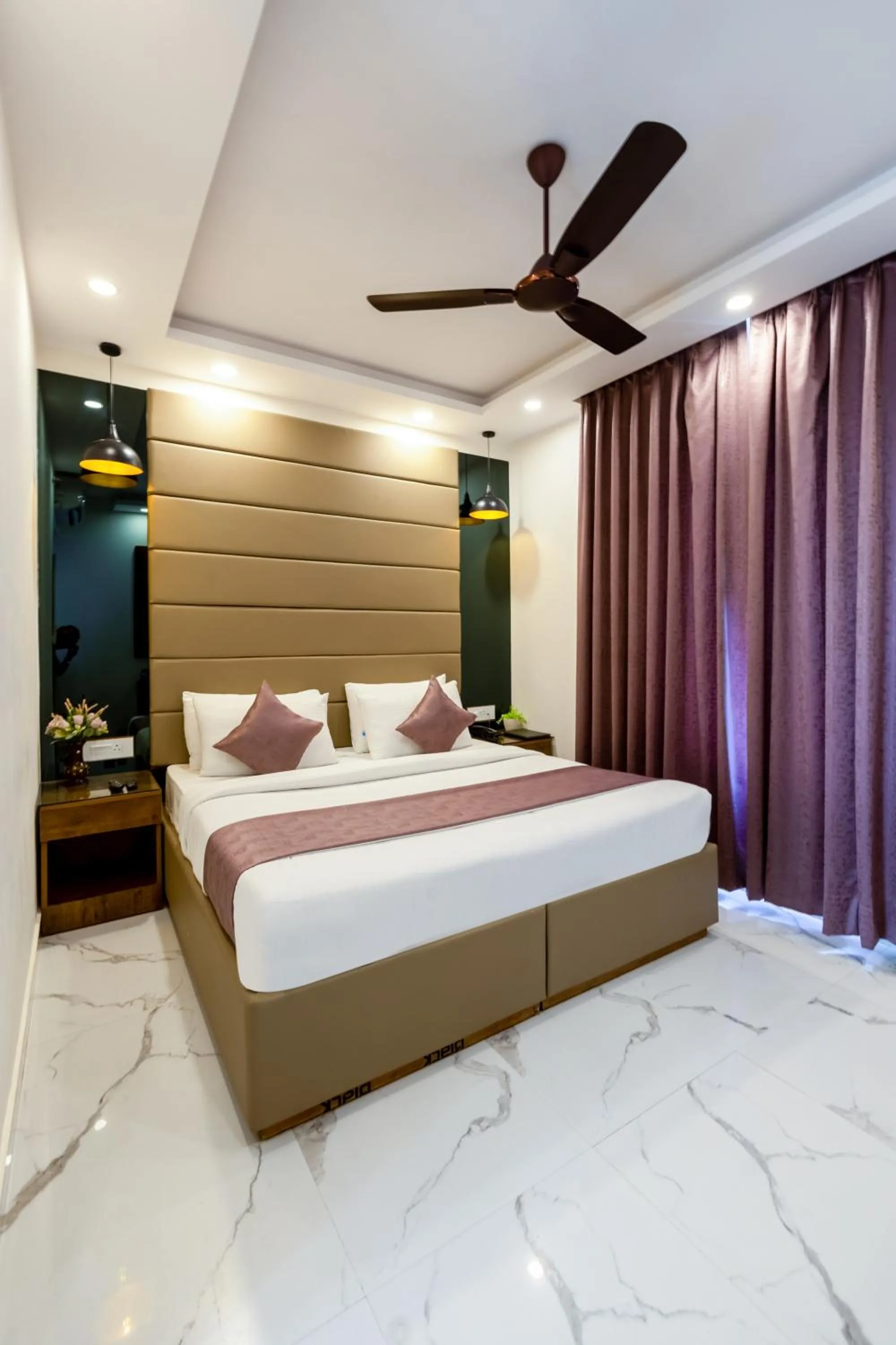 Bed in PK Boutique Hotel Noida Expressway