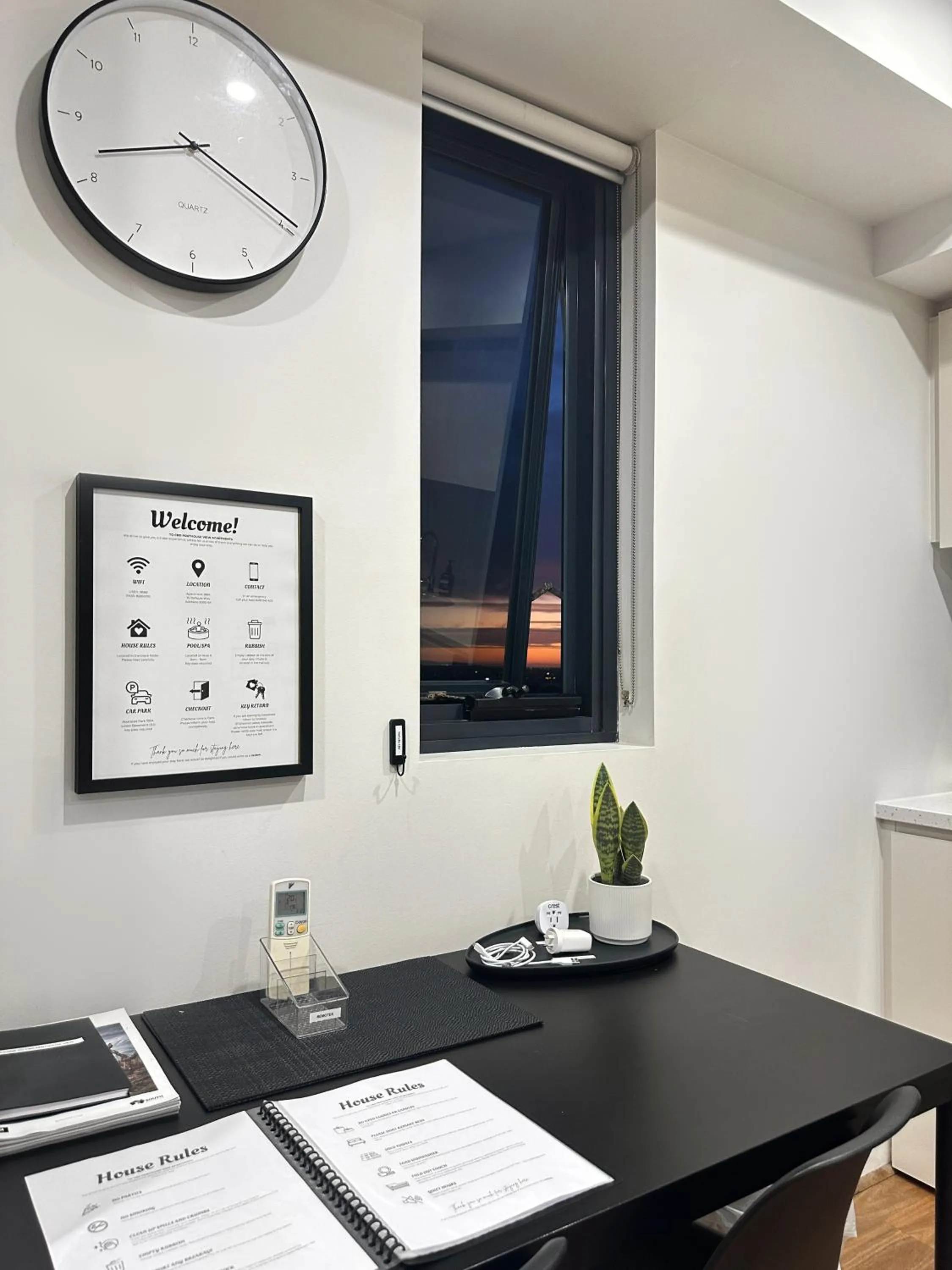 Penthouse View Apartment Luxury CBD Penthouse Sleeps 6 Balcony Spa Access