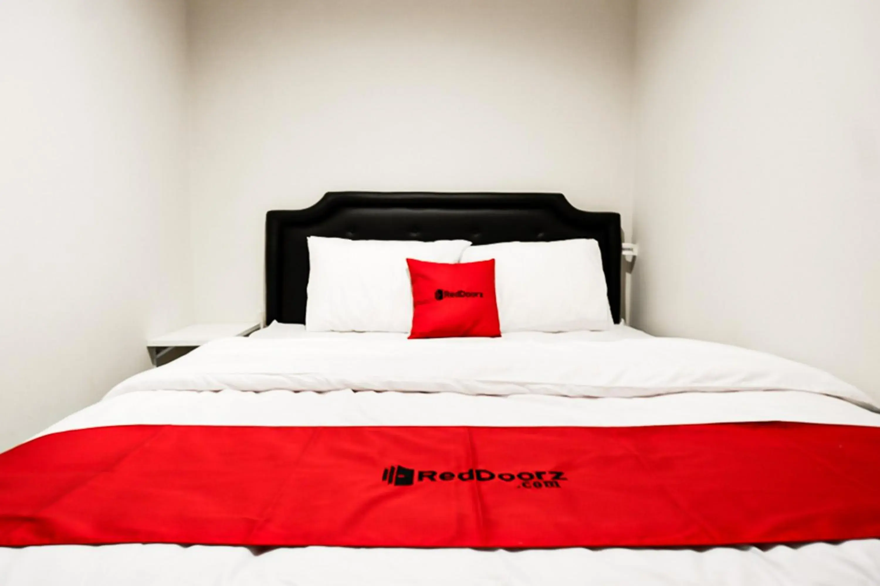 Bedroom, Bed in RedDoorz near Sleman City Hall 2 Bedroom, Bed in RedDoorz near Sleman City Hall 2