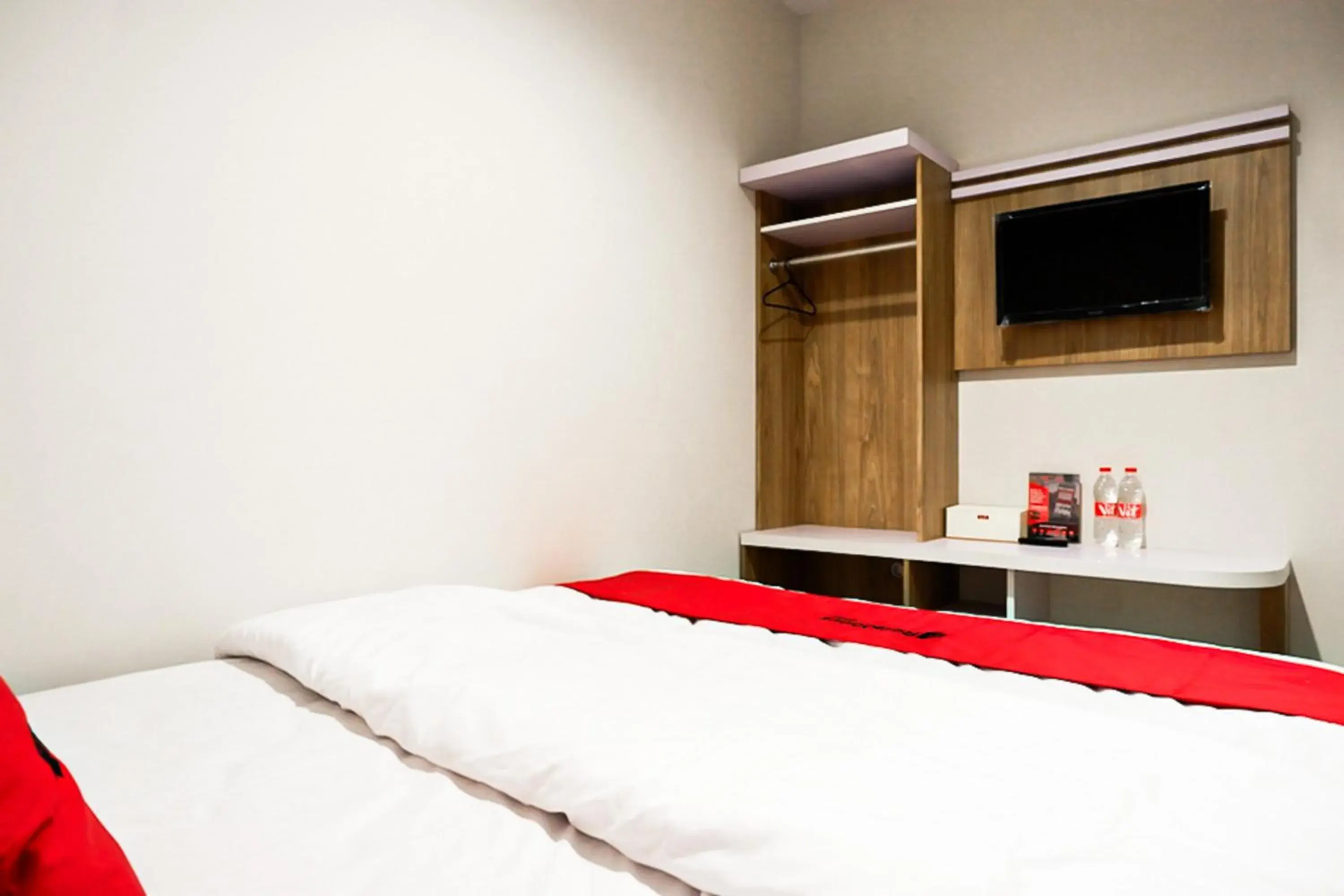 Bedroom, Bed in RedDoorz near Sleman City Hall 2 Bedroom, Bed in RedDoorz near Sleman City Hall 2