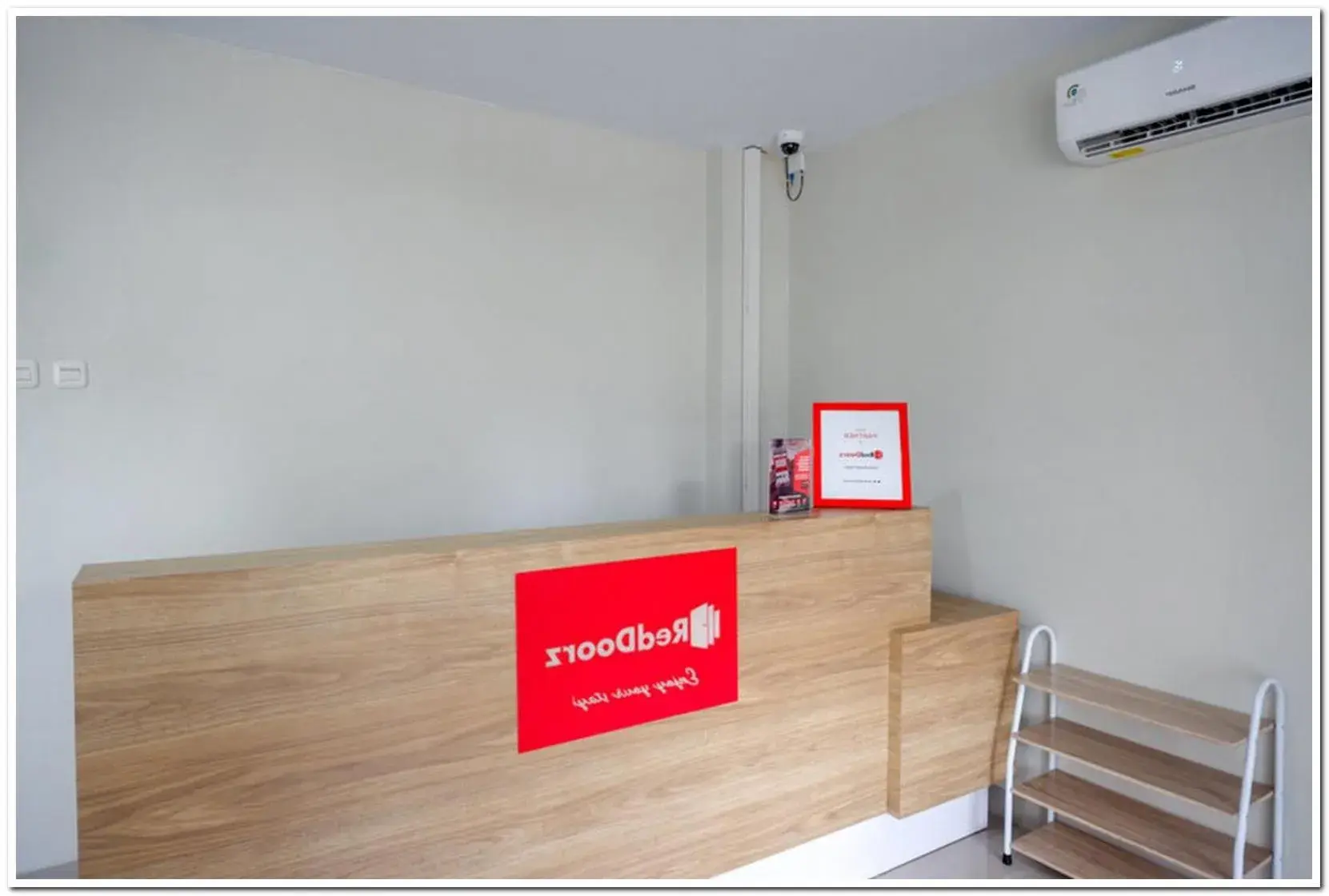 Lobby or reception in RedDoorz near Sleman City Hall 2 Lobby or reception in RedDoorz near Sleman City Hall 2