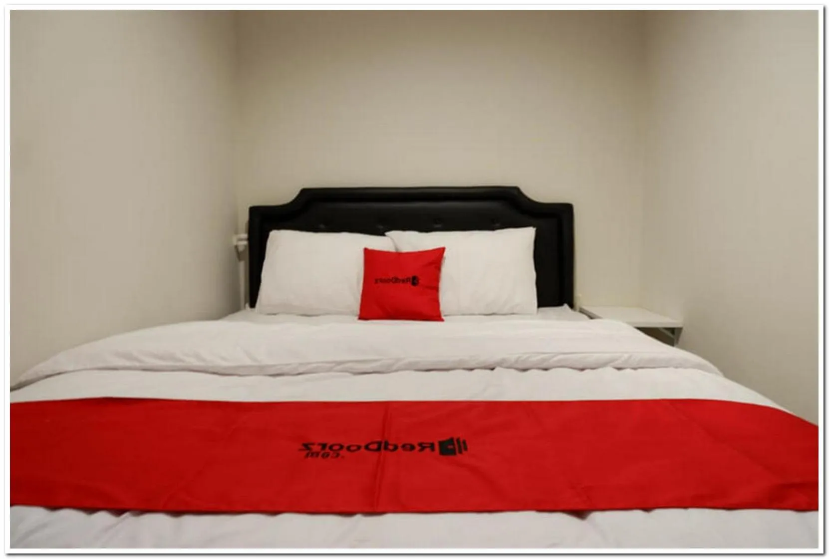 Bedroom, Bed in RedDoorz near Sleman City Hall 2