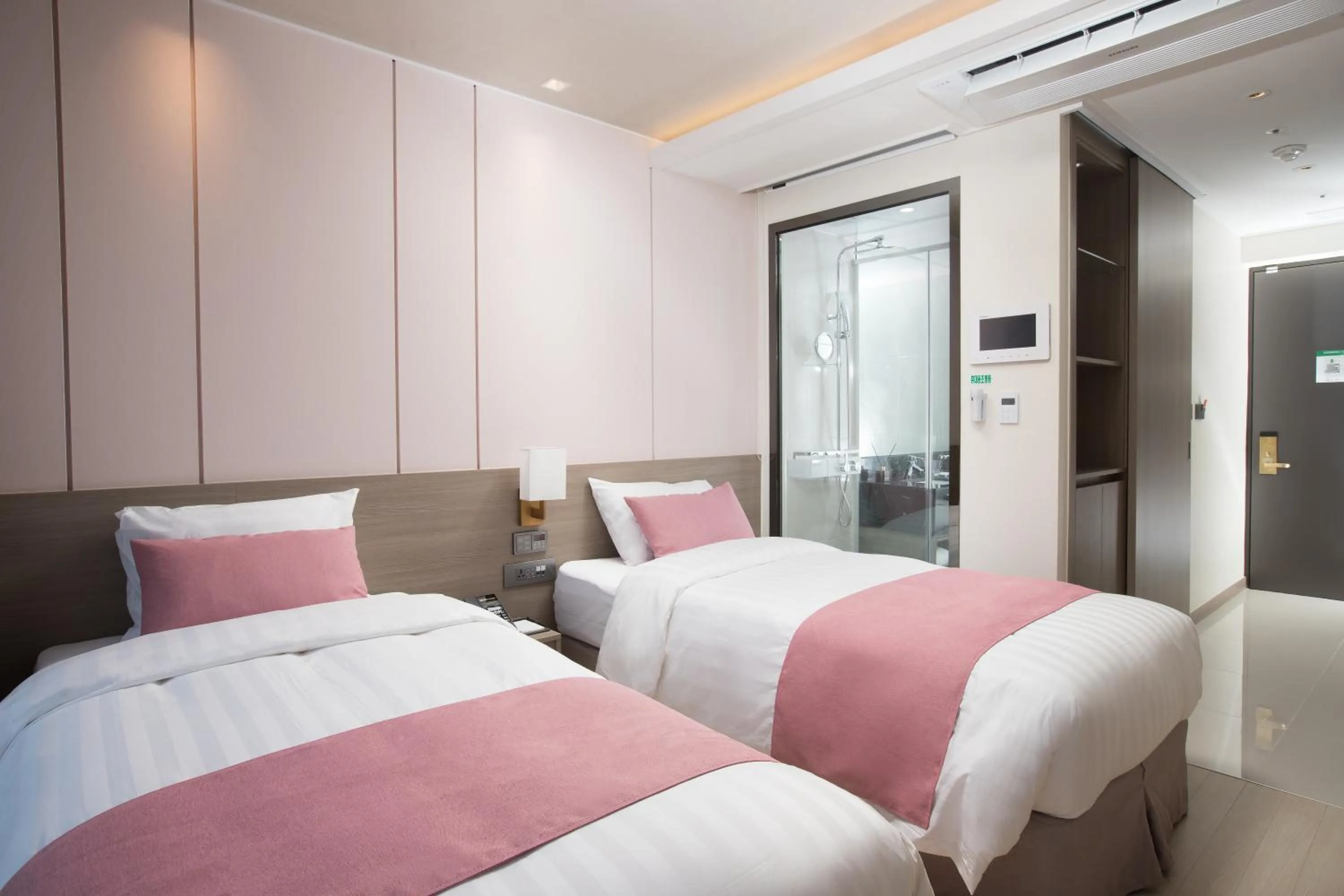 Bed in Utop Boutique Hotel&Residence