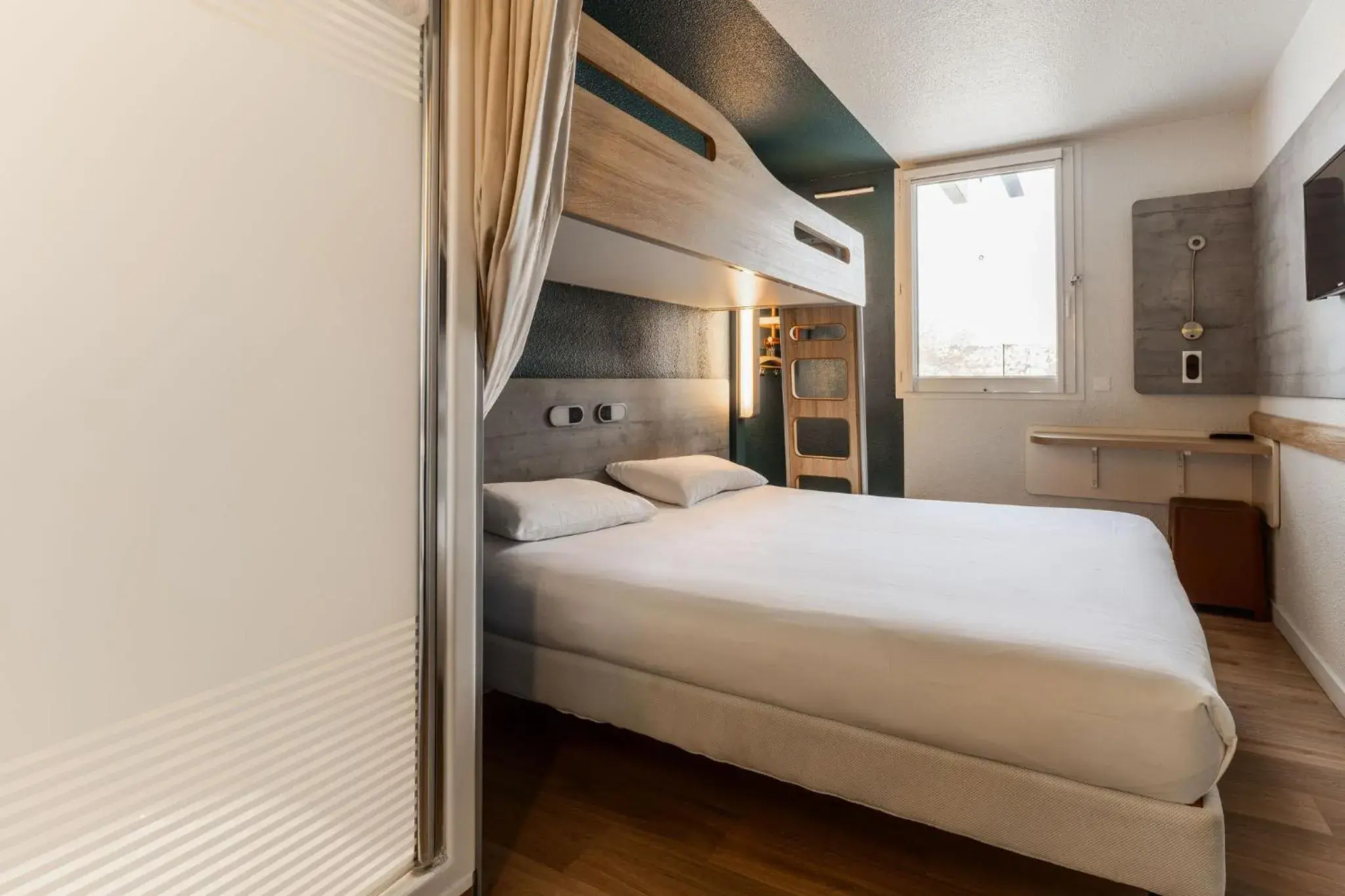 Triple Room in Ibis Budget Le Havre Les Docks Triple Room in Ibis Budget Le Havre Les Docks