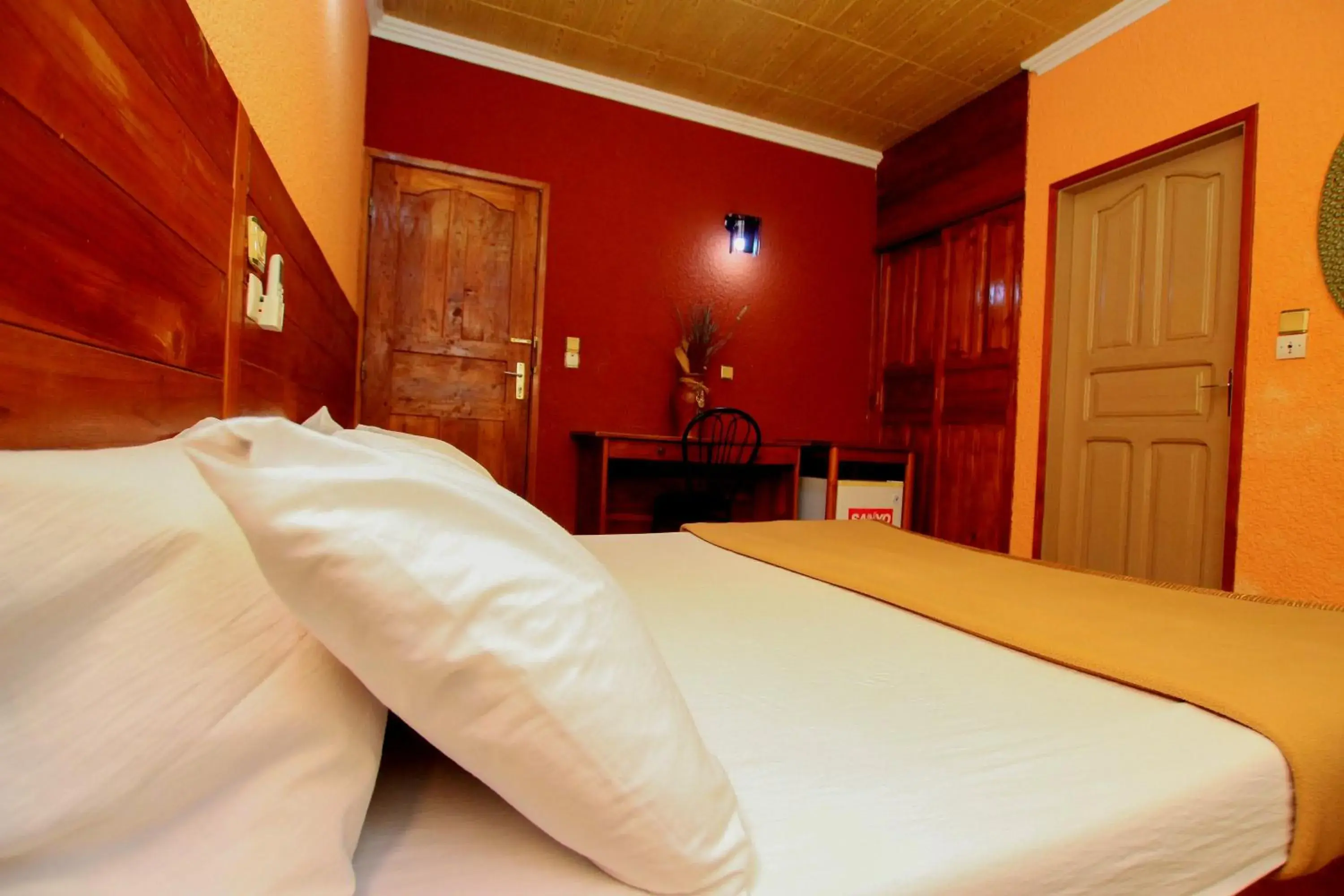 Standard Double Room - single occupancy in Hotel Le Prince Standard Double Room - single occupancy in Hotel Le Prince