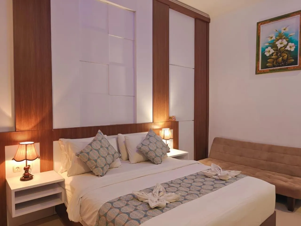 Bed in Nusa Sedayu Hotel By Ocean View