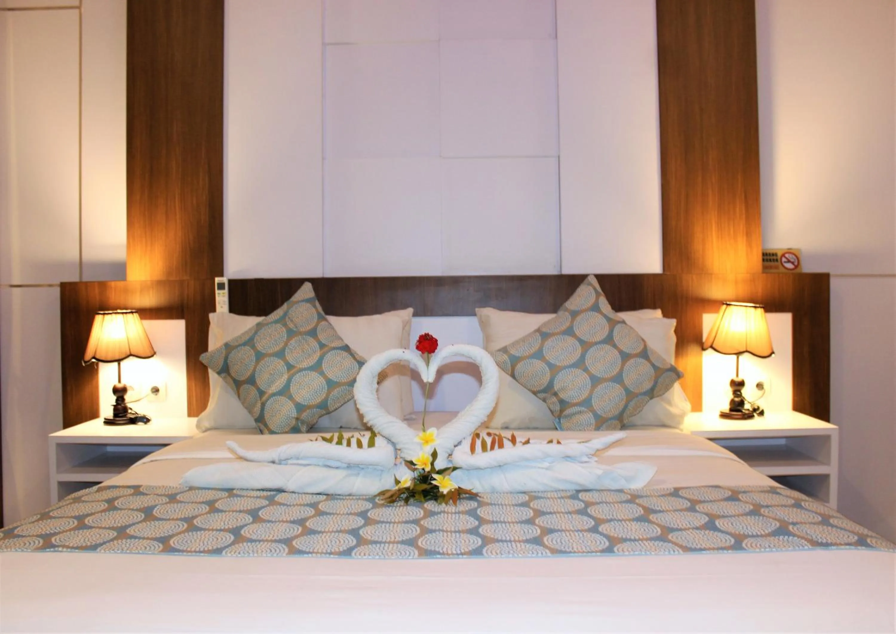 Bed in Nusa Sedayu Hotel By Ocean View