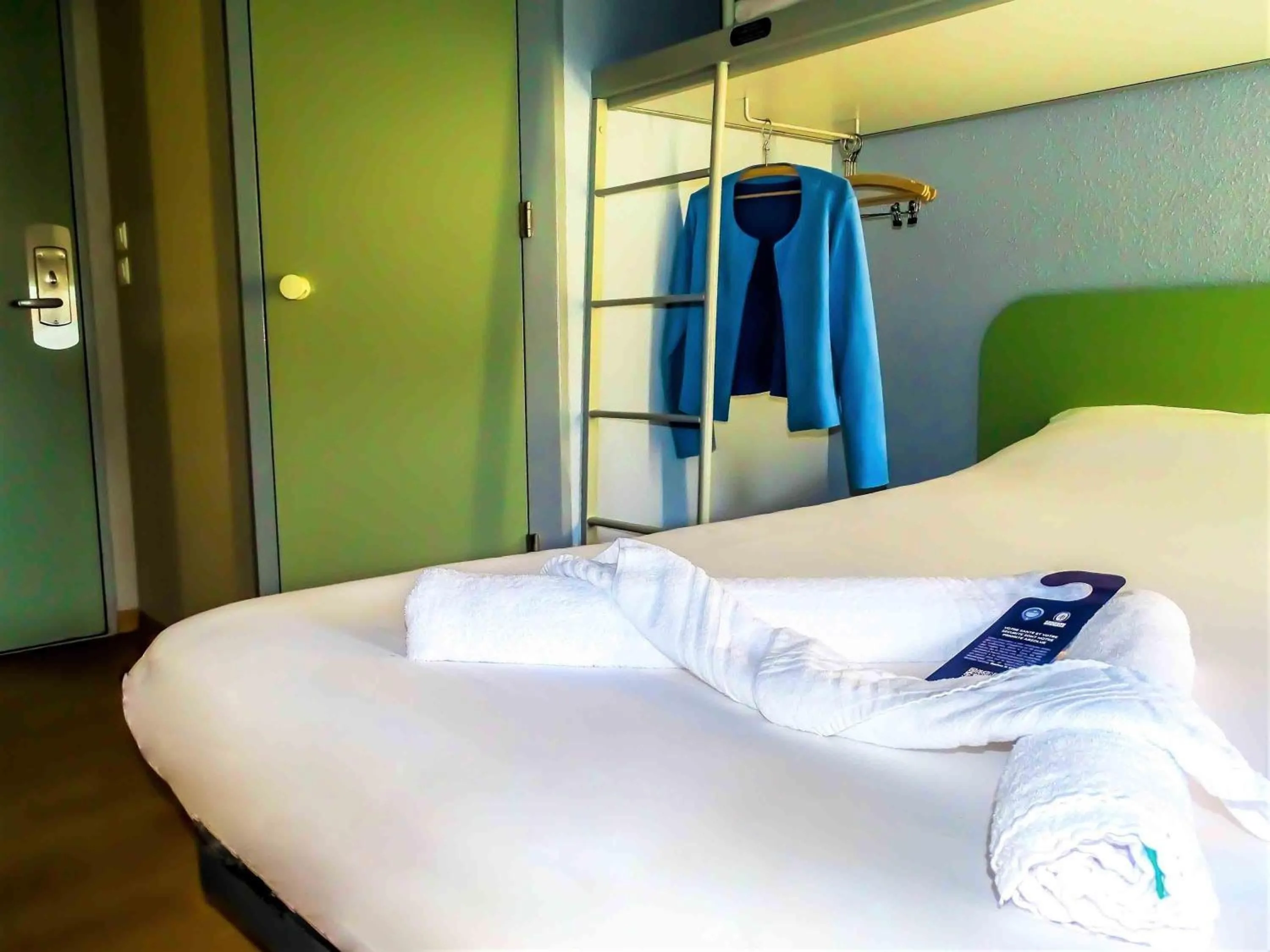 Bedroom, Bed in Hotel Ibis Budget Fecamp