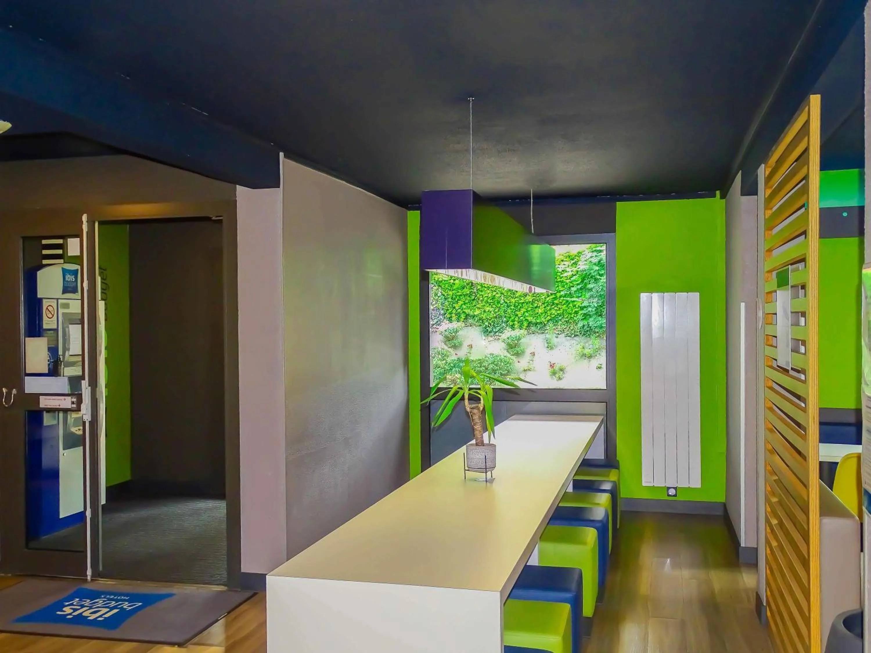 Property building in Hotel Ibis Budget Fecamp