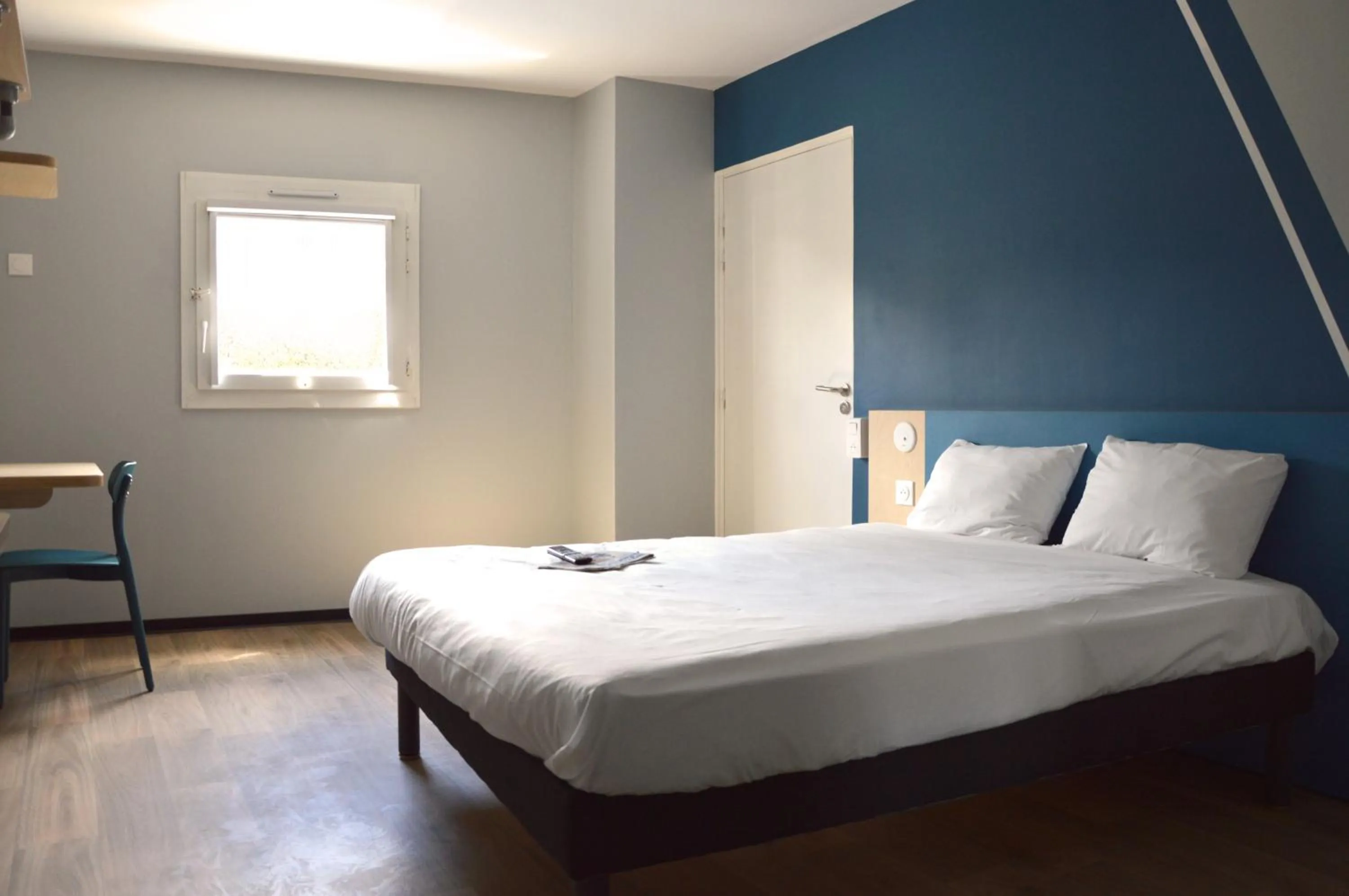 Bed in Hotel Ibis Budget Fecamp