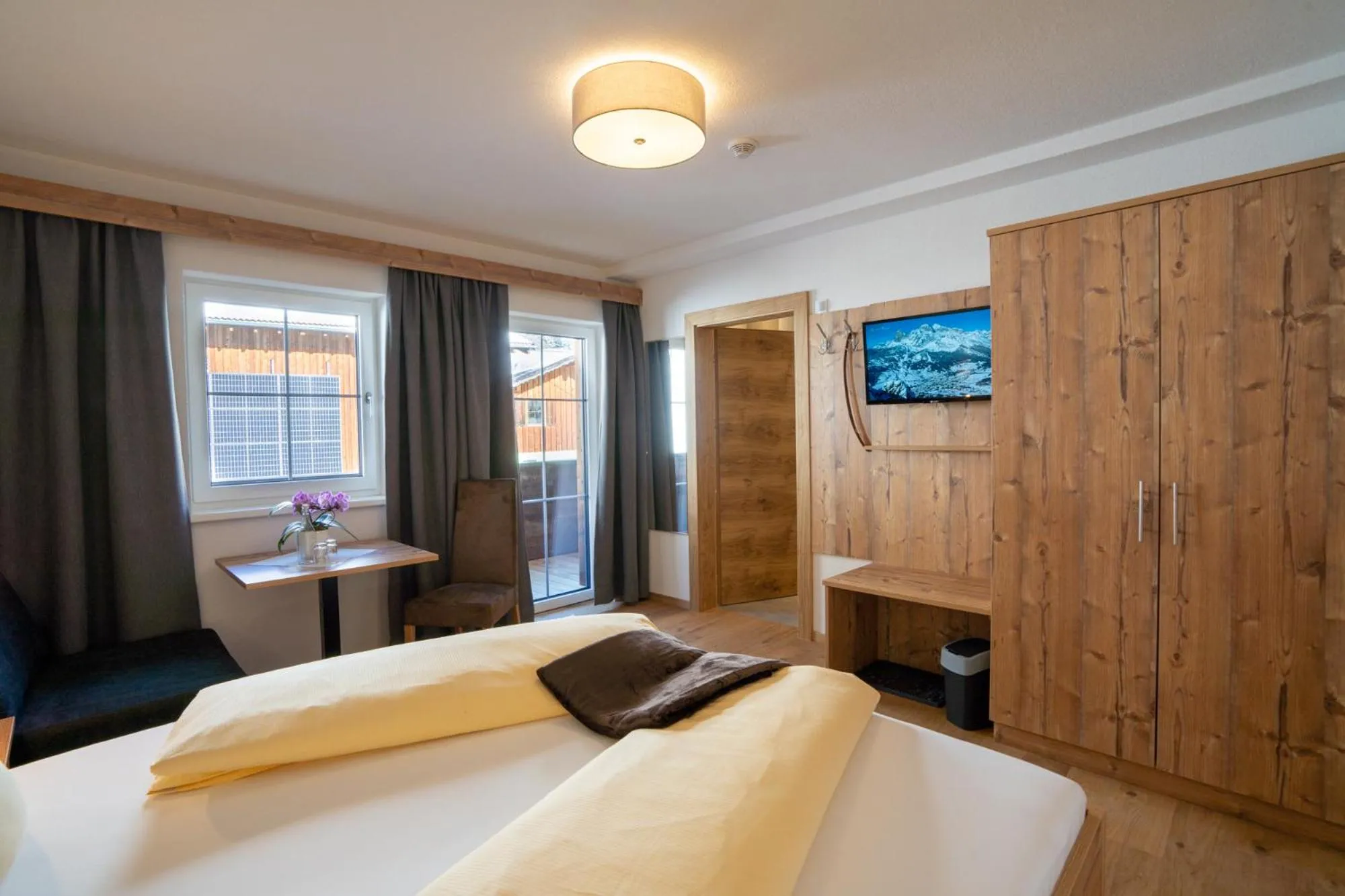 Photo of the whole room, Bed in Hotel Bergmahd