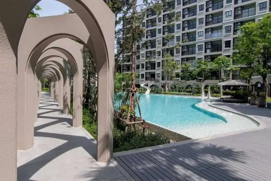 Property building in La Casita Huahin by Ying