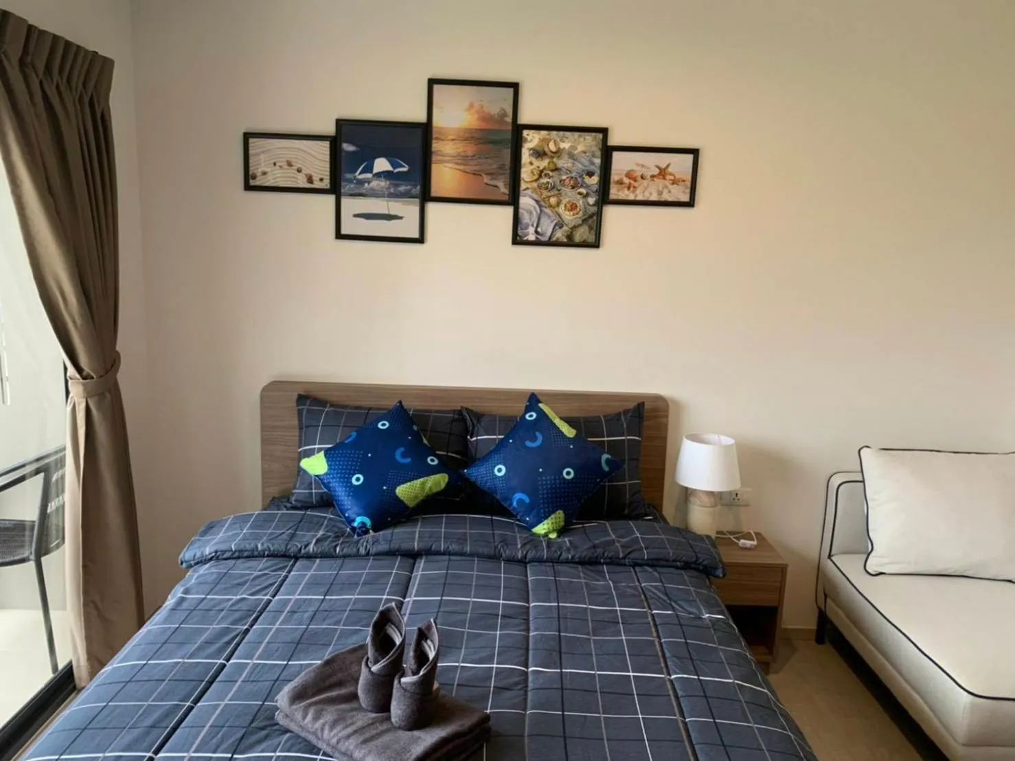 Property building, Bed in La Casita Huahin by Ying