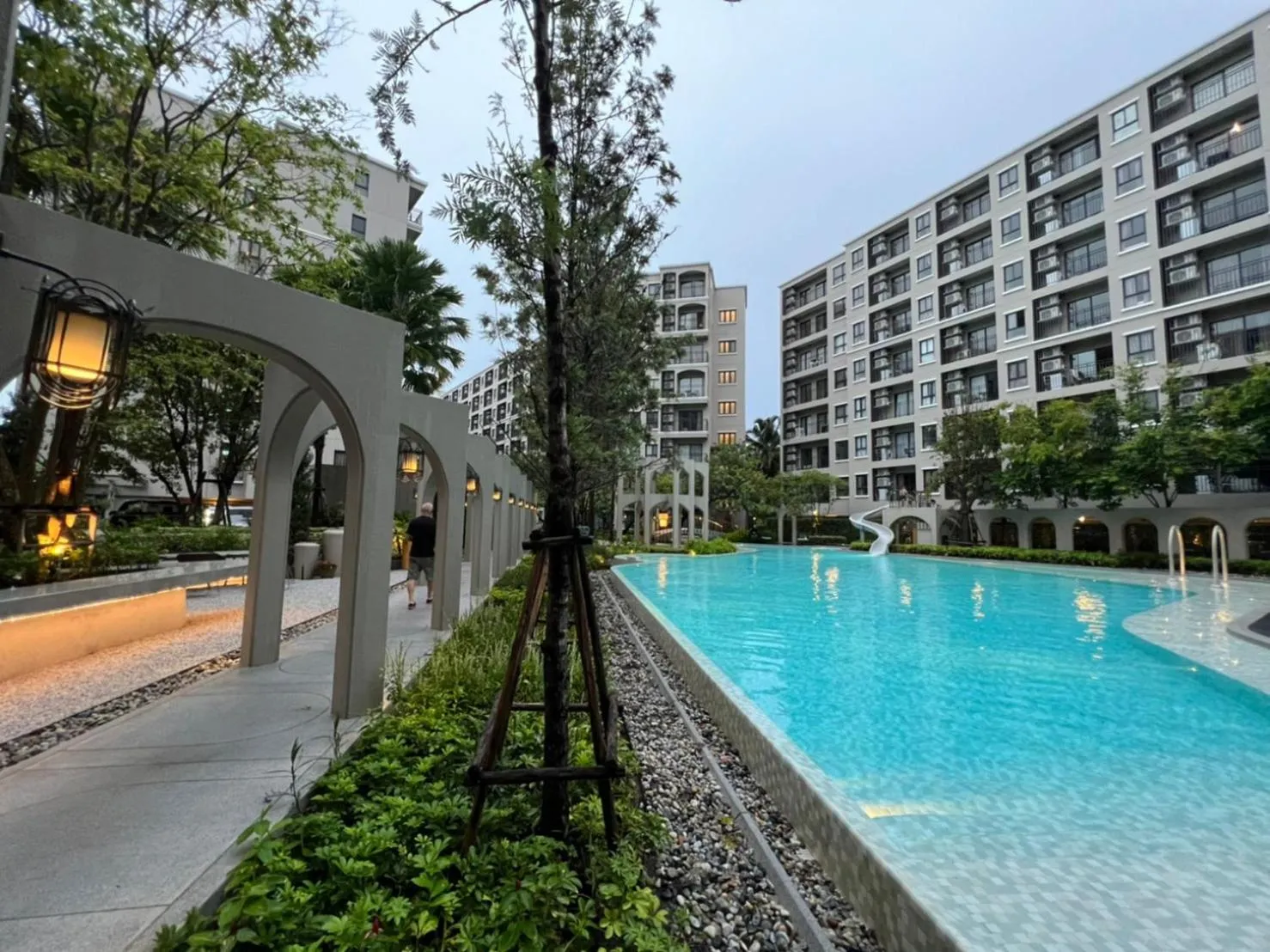 Swimming pool in La Casita Huahin by Ying