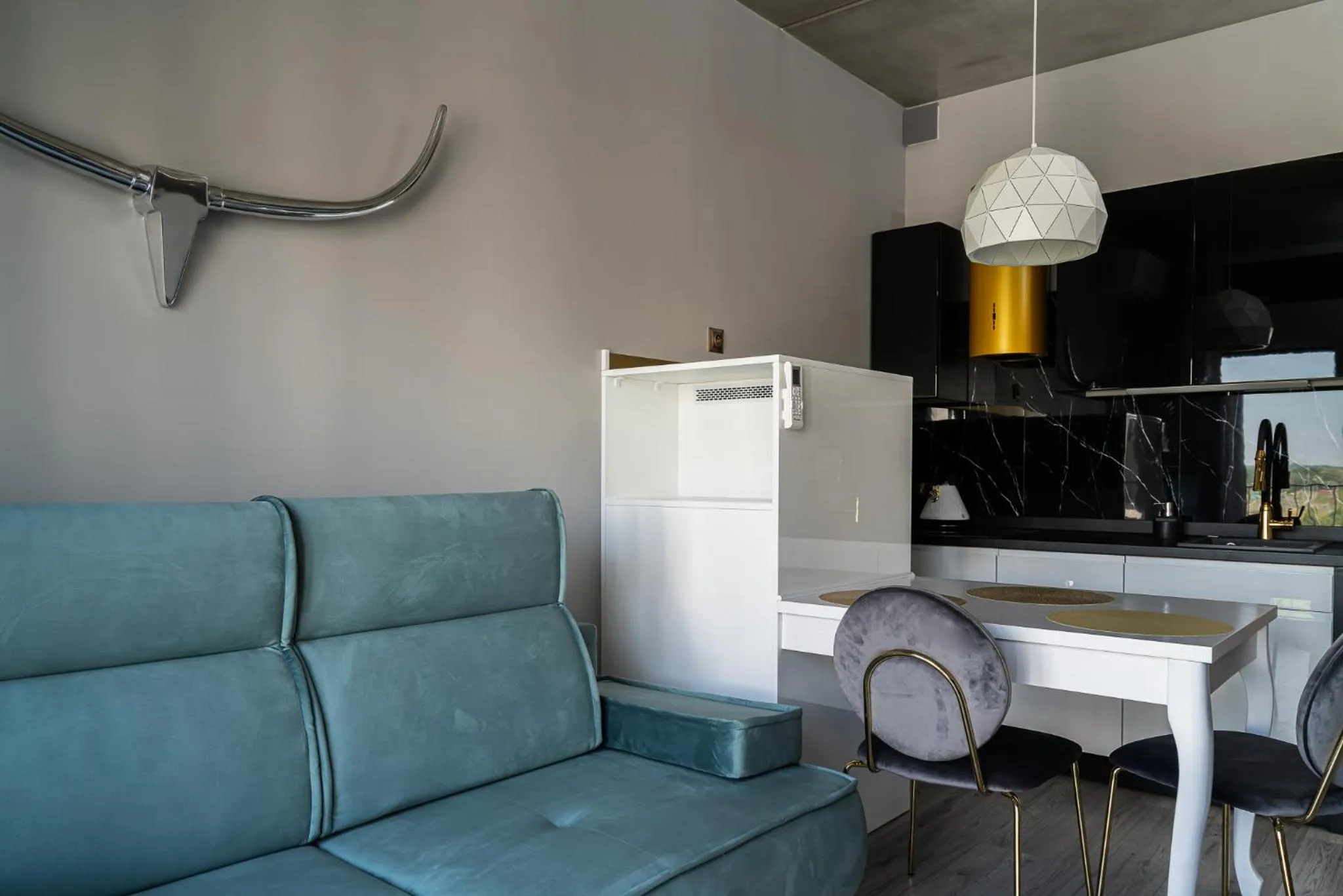 Kitchen or kitchenette in RentPlanet - Apartamenty Zarembowicza