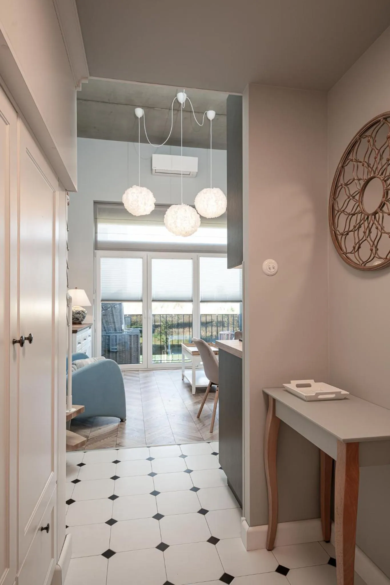 Photo of the whole room in RentPlanet - Apartamenty Zarembowicza