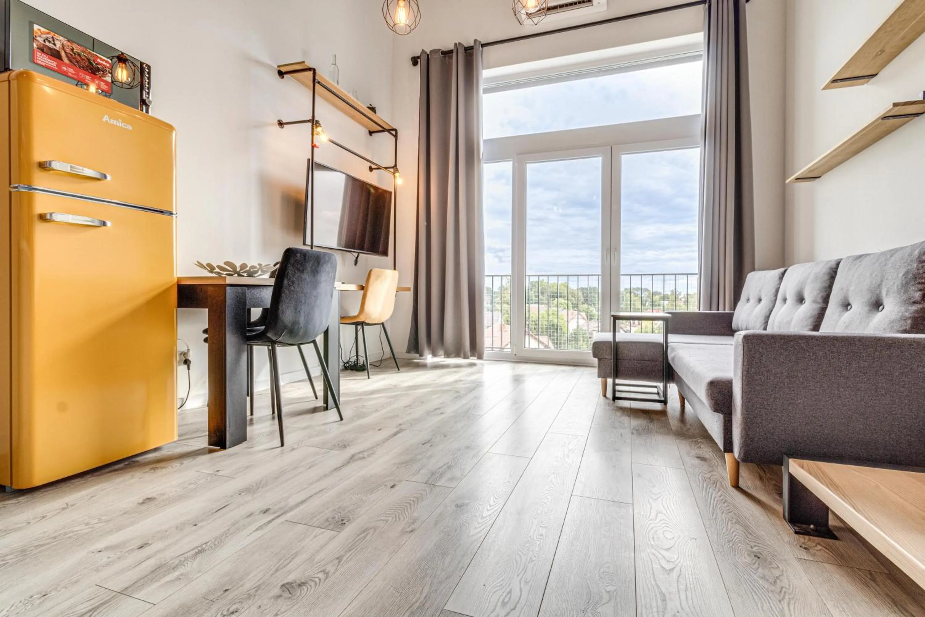 Living room in RentPlanet - Apartamenty Zarembowicza