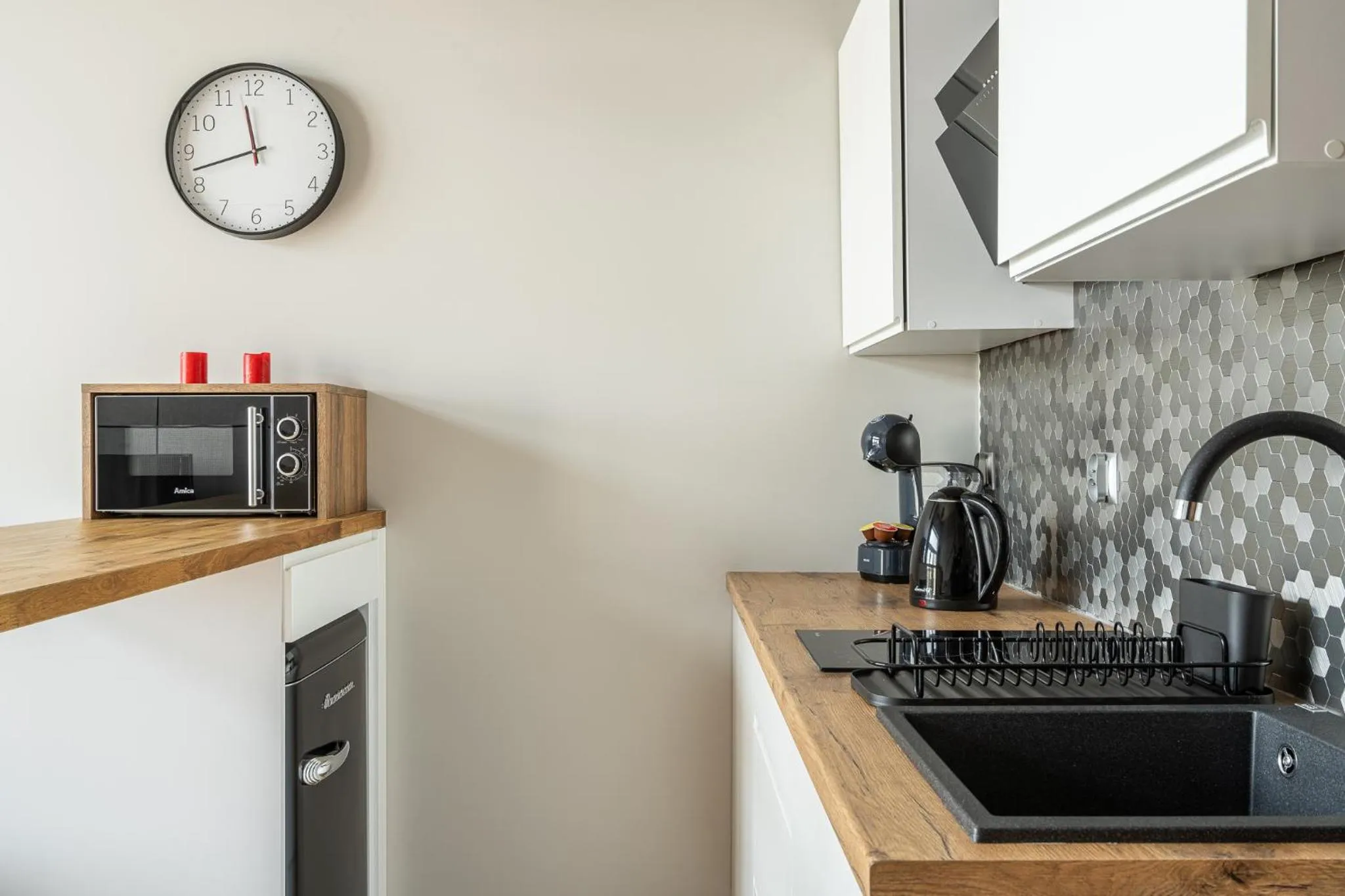 Coffee/tea facilities in RentPlanet - Apartamenty Zarembowicza