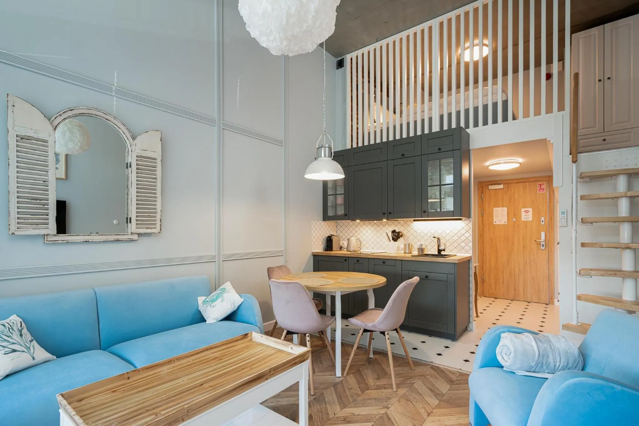 Living room in RentPlanet - Apartamenty Zarembowicza