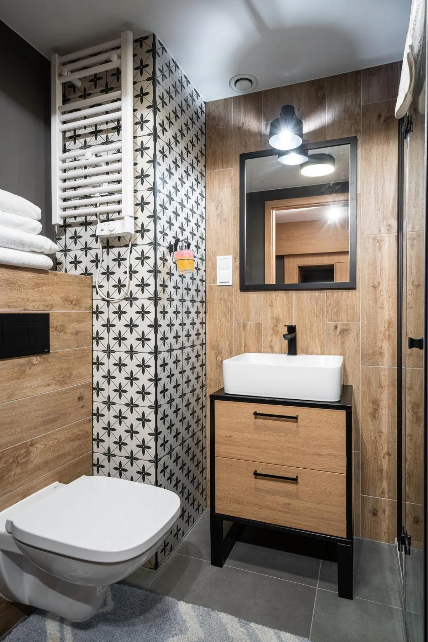 Bathroom in RentPlanet - Apartamenty Zarembowicza