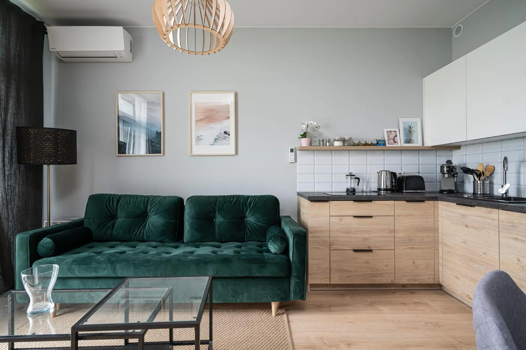 Living room in RentPlanet - Apartamenty Zarembowicza