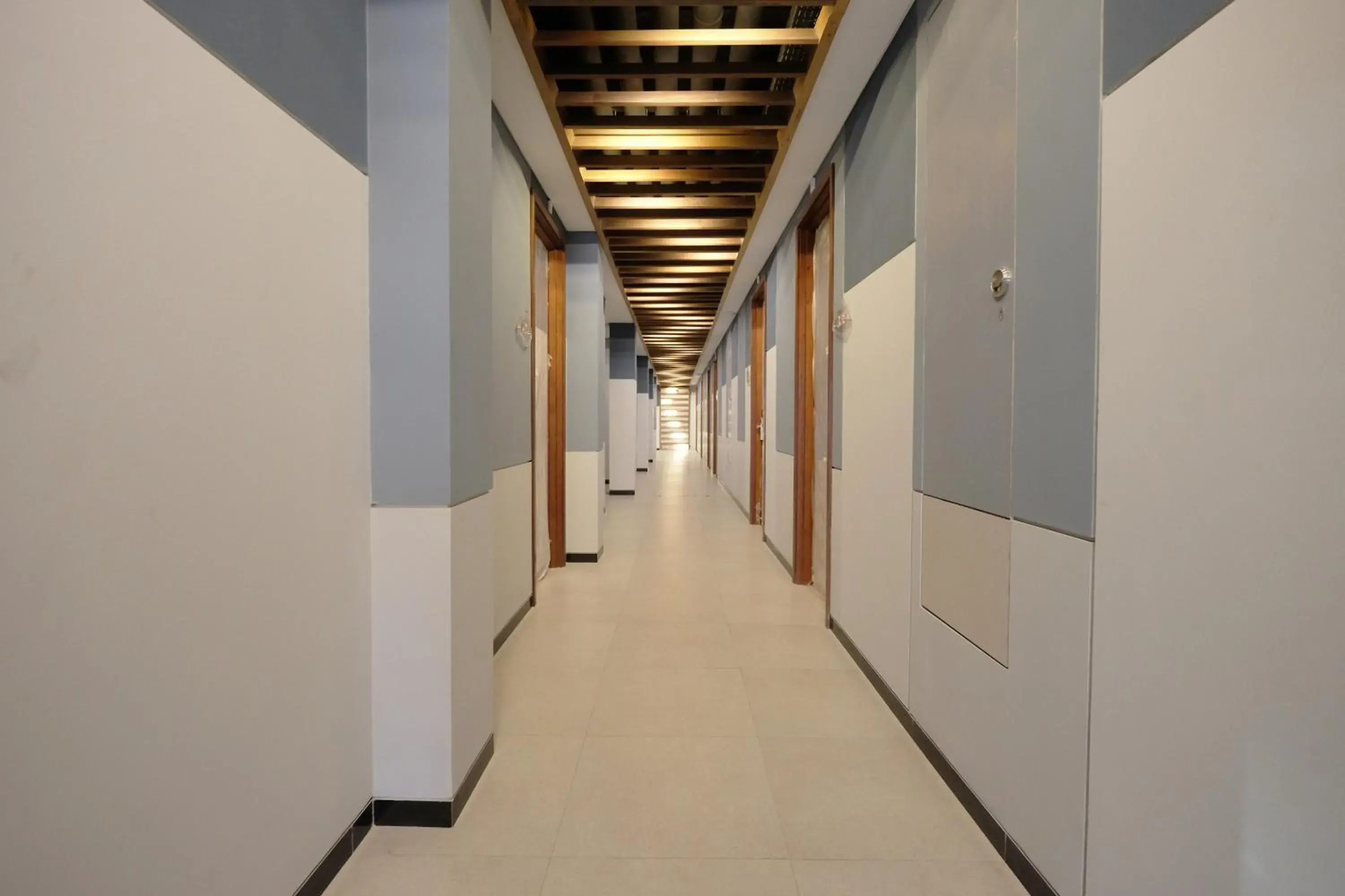 Property building in Hotel Youstay Semarang by Sinergi Property building in Hotel Youstay Semarang by Sinergi