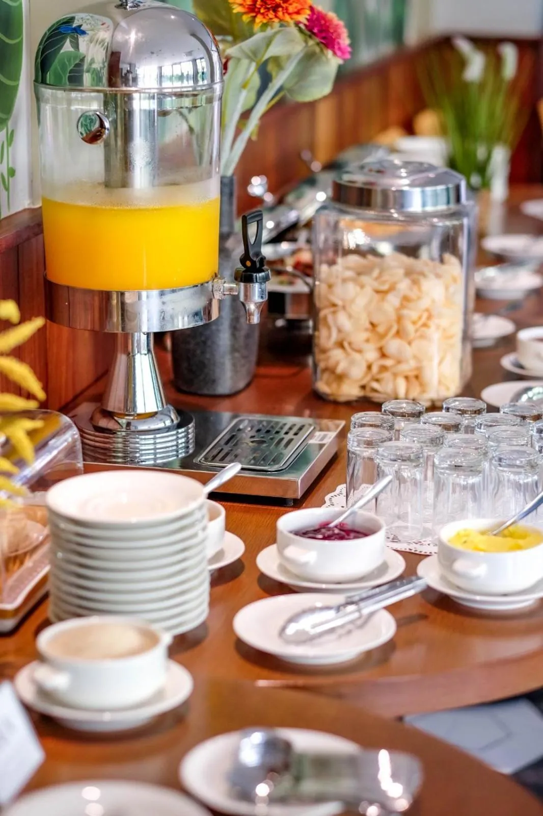 Food and drinks in Hotel Youstay Semarang by Sinergi