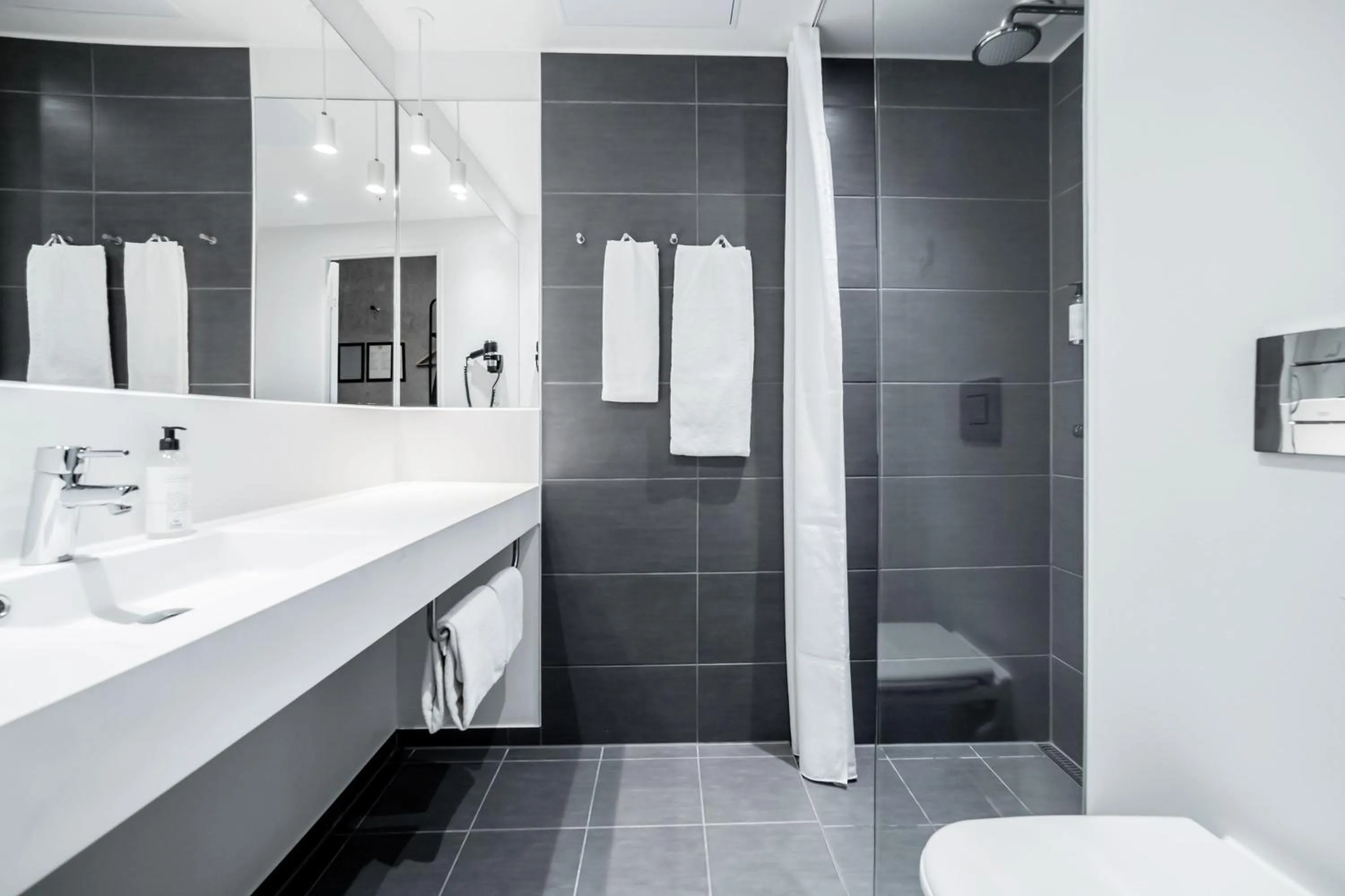 Bathroom in Zleep Hotel Lyngby