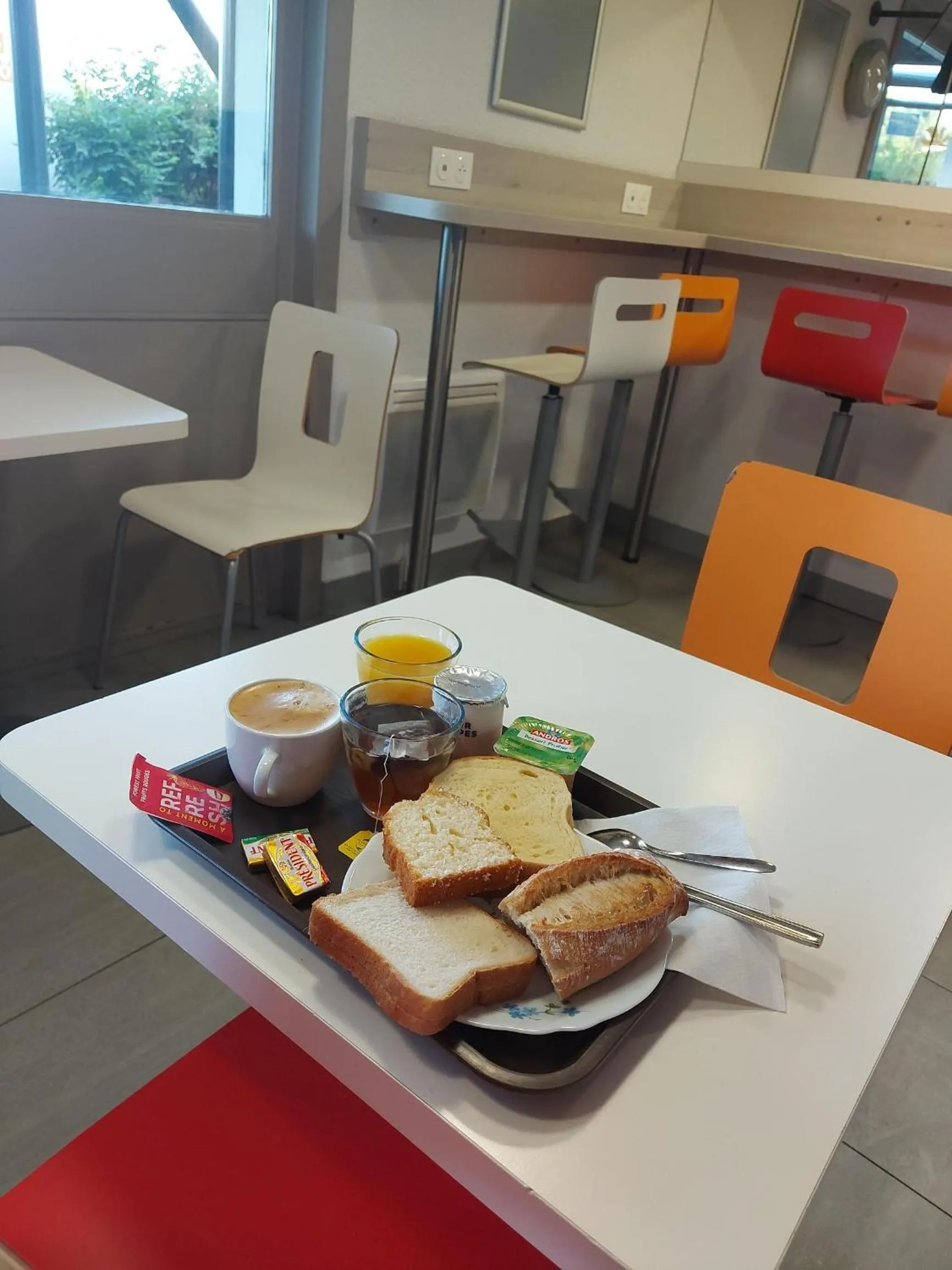 Breakfast in Premiere Classe Arras - Tilloy Les Mofflaine