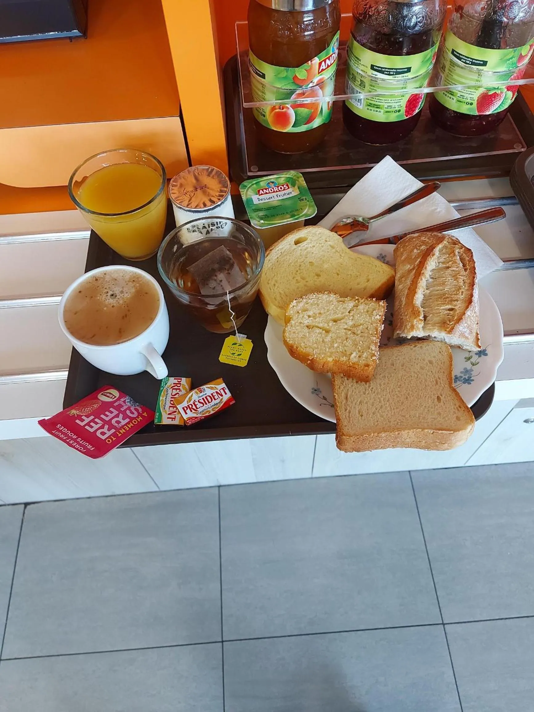 Breakfast in Premiere Classe Arras - Tilloy Les Mofflaine