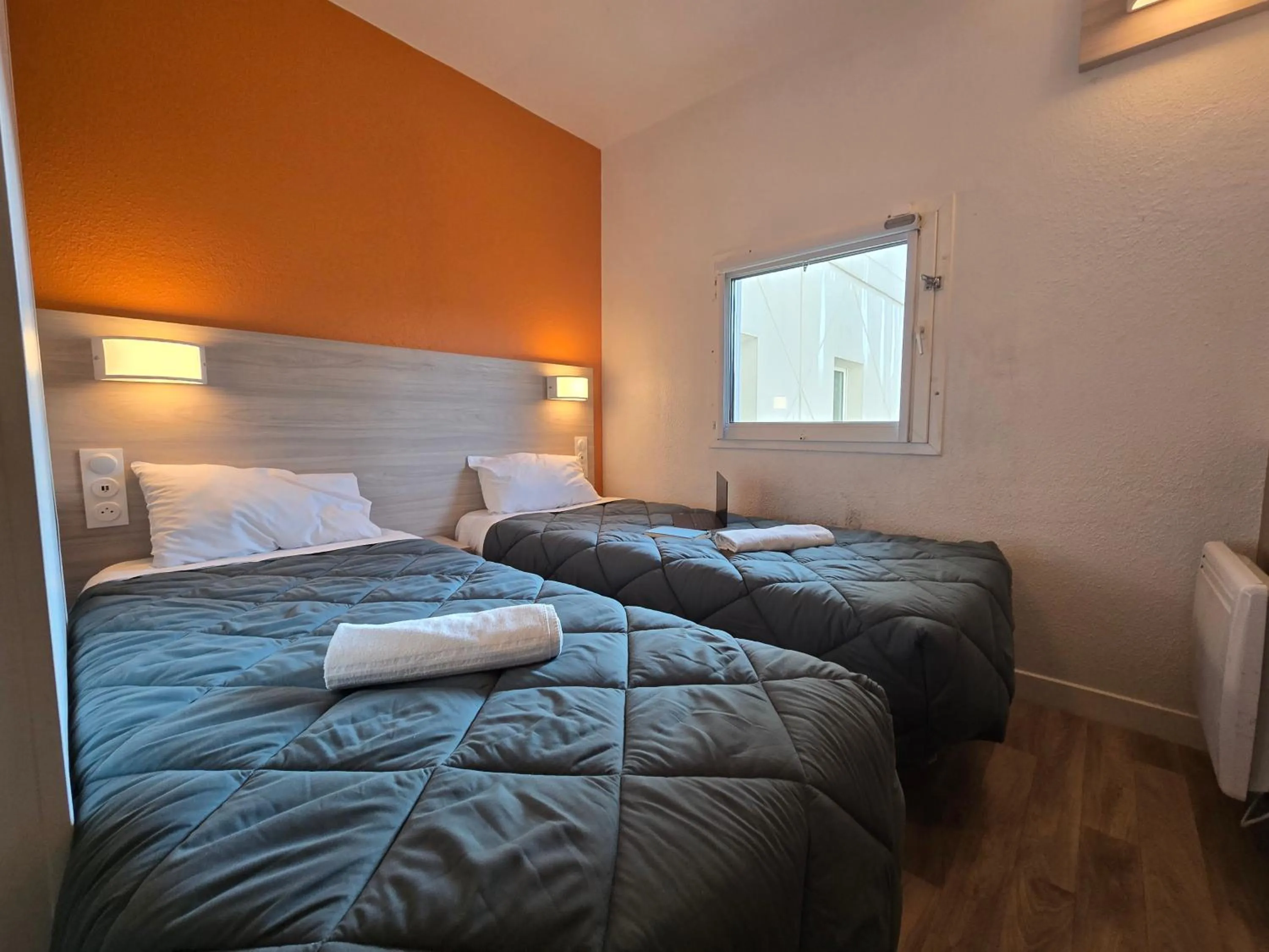 Bed in Premiere Classe Arras - Tilloy Les Mofflaine