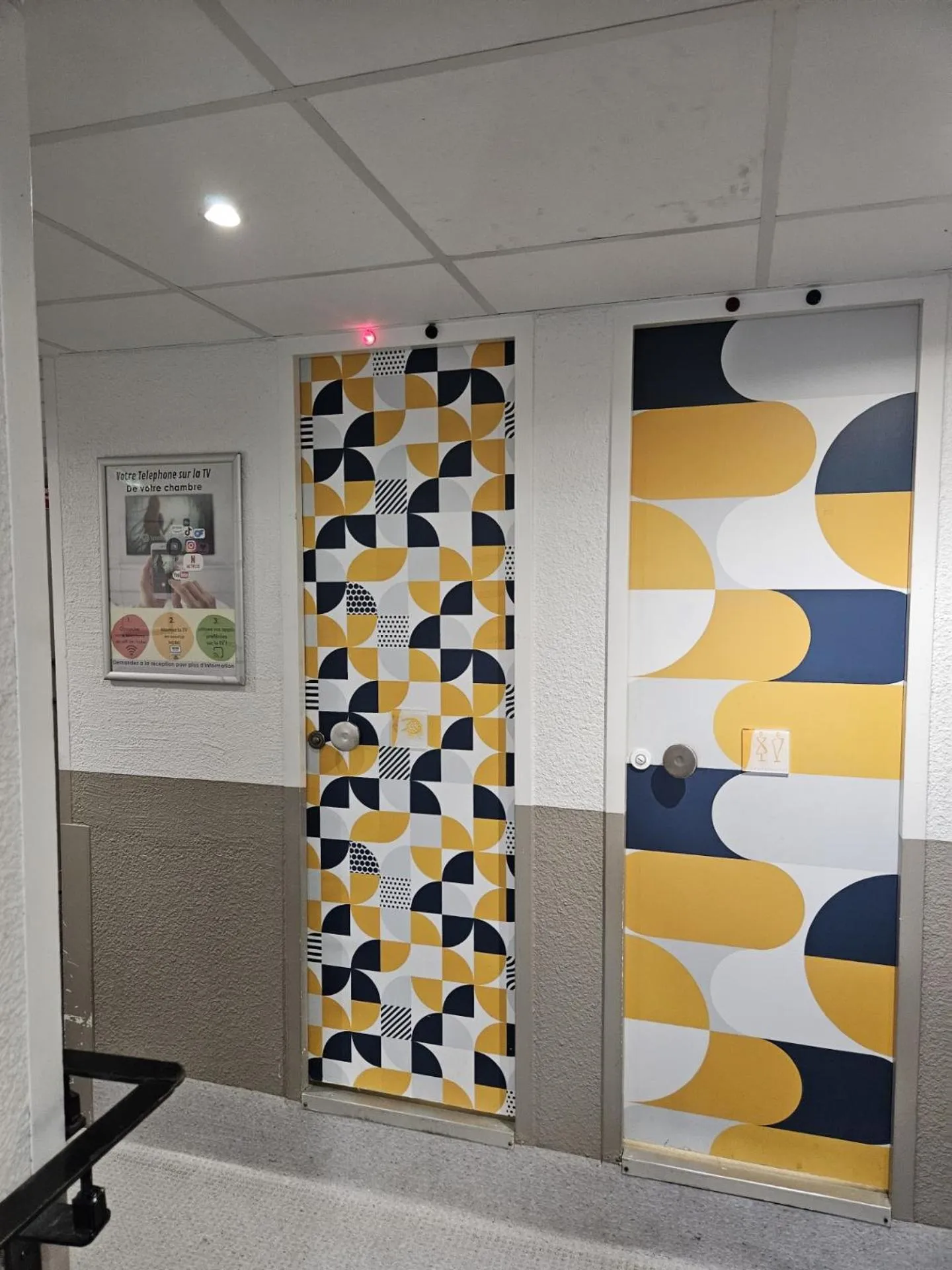 Bathroom in Premiere Classe Arras - Tilloy Les Mofflaine