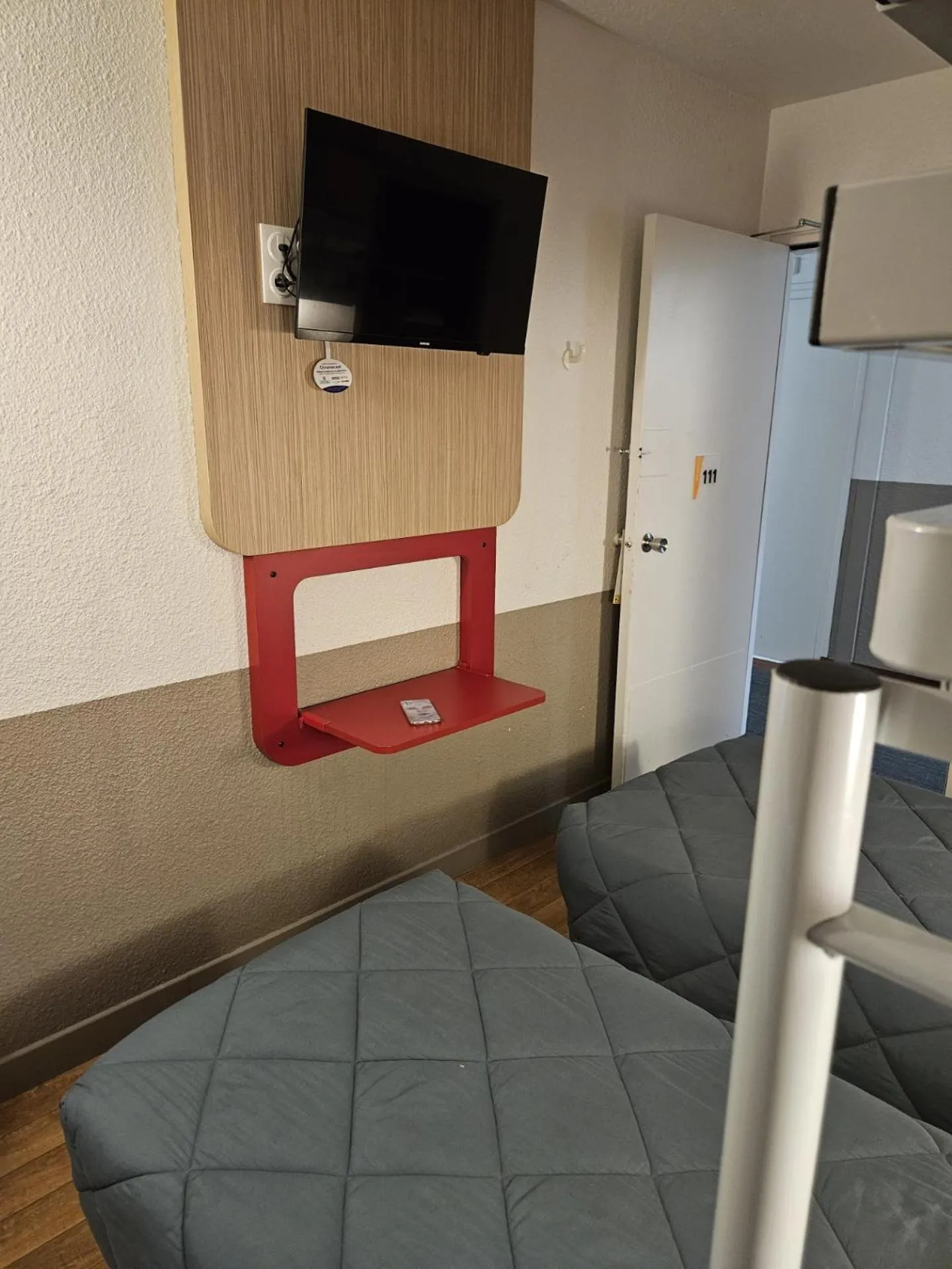 Bed in Premiere Classe Arras - Tilloy Les Mofflaine