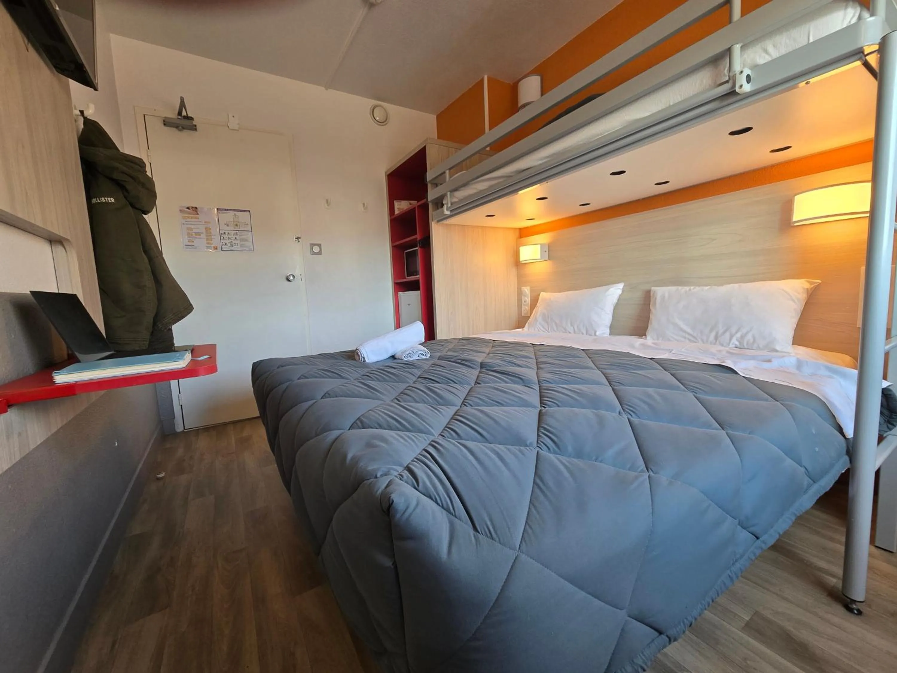 Bed in Premiere Classe Arras - Tilloy Les Mofflaine