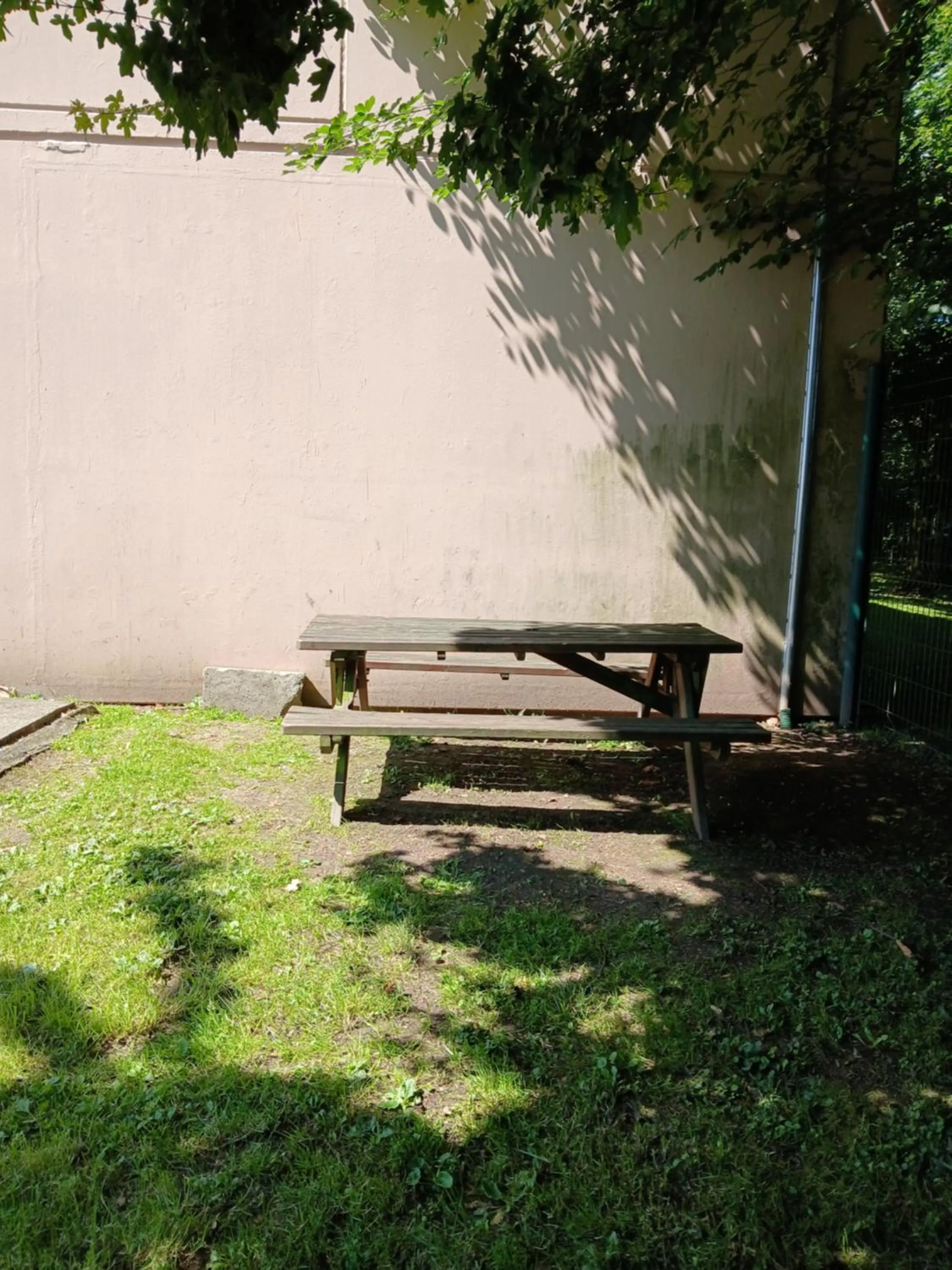 Patio in Unisotel Valenciennes EX-hôtel F1