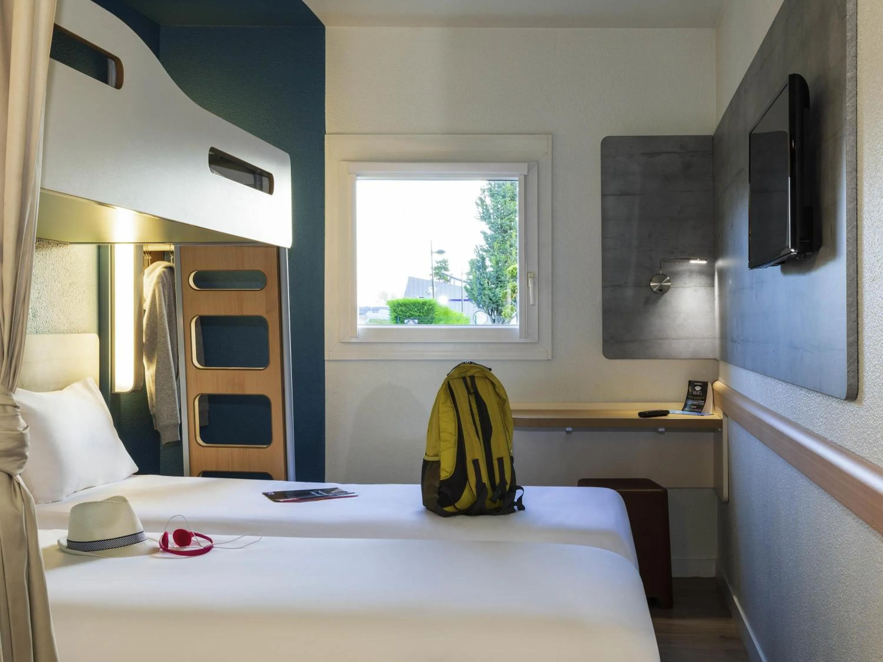 Bedroom, Bed in ibis budget Berck Sur Mer