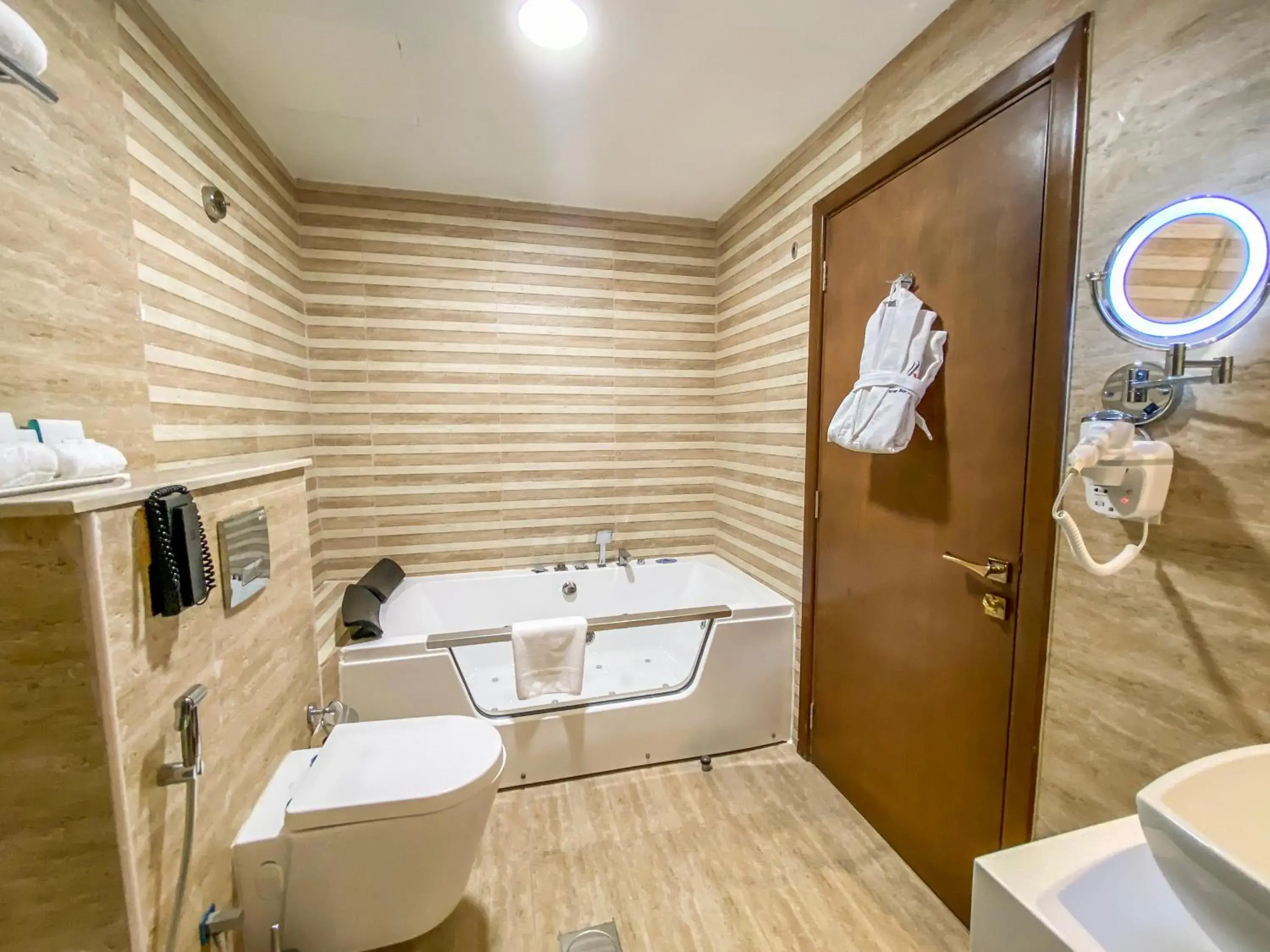 Family Junior Suite with Balcony and Ocean View in Mirage Bab Al Bahr Hotel Family Junior Suite with Balcony and Ocean View in Mirage Bab Al Bahr Hotel