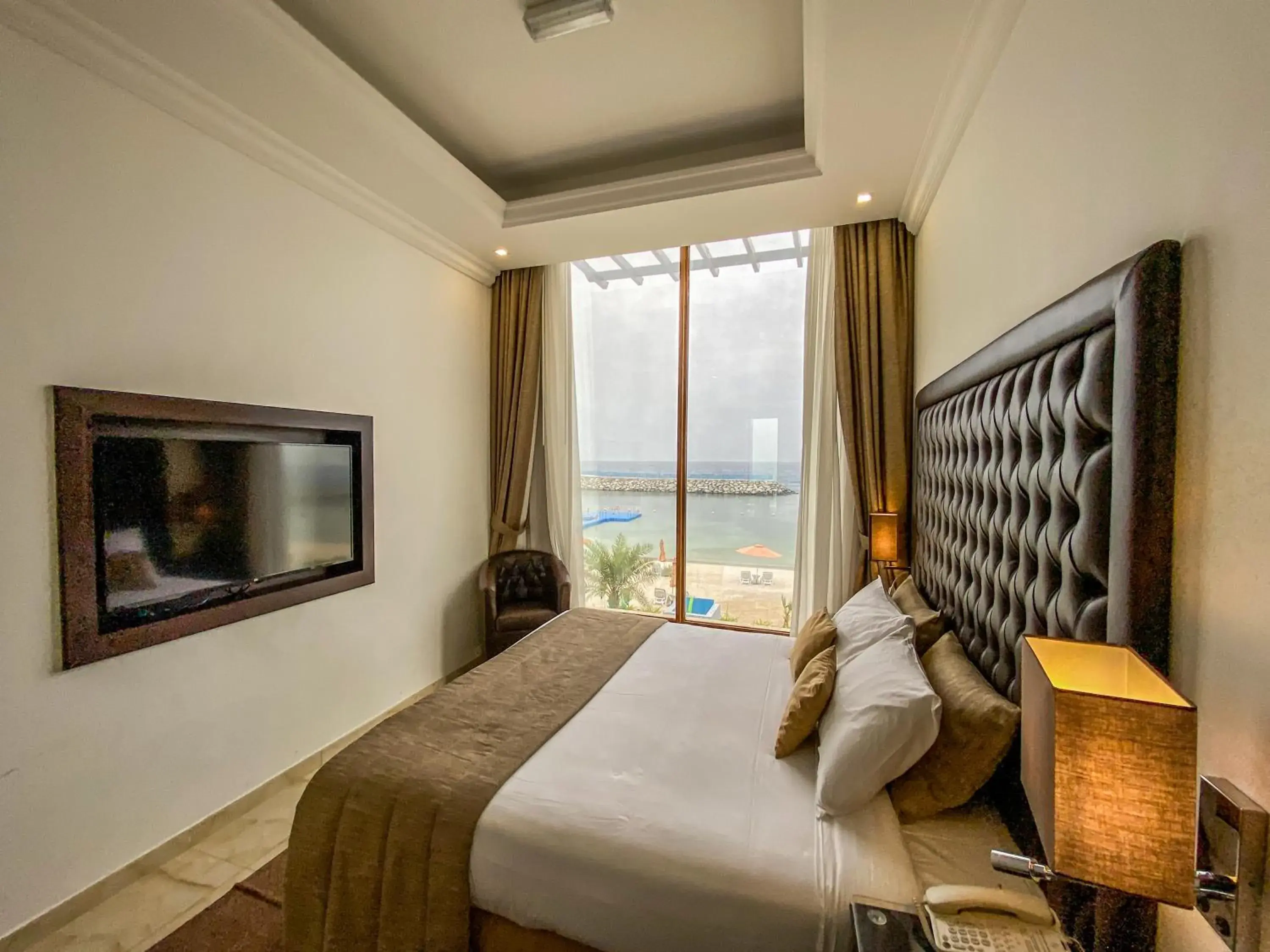 Bedroom, Bed in Mirage Bab Al Bahr Hotel Bedroom, Bed in Mirage Bab Al Bahr Hotel