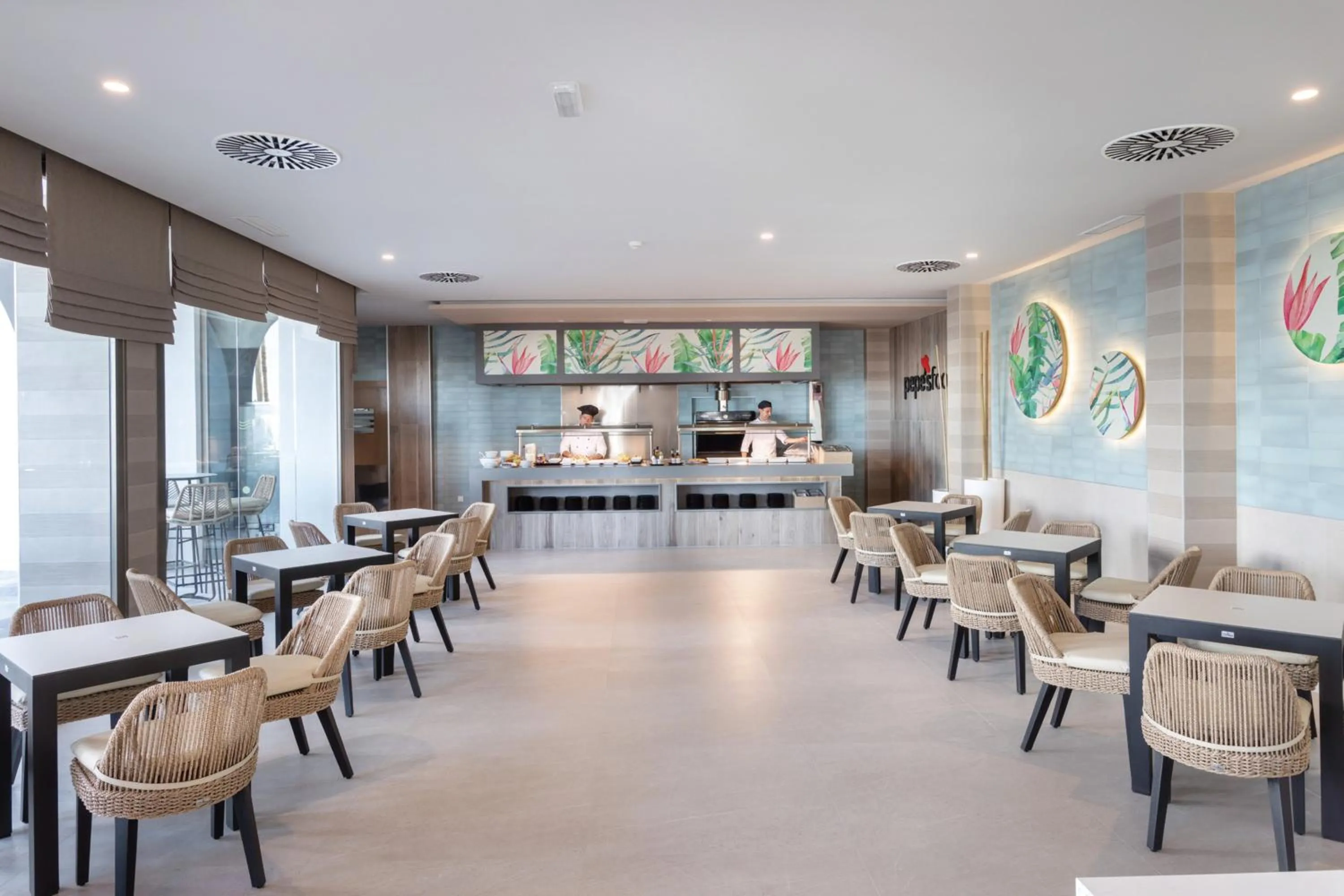 Lounge or bar in Hotel Riu Madeira - All Inclusive
