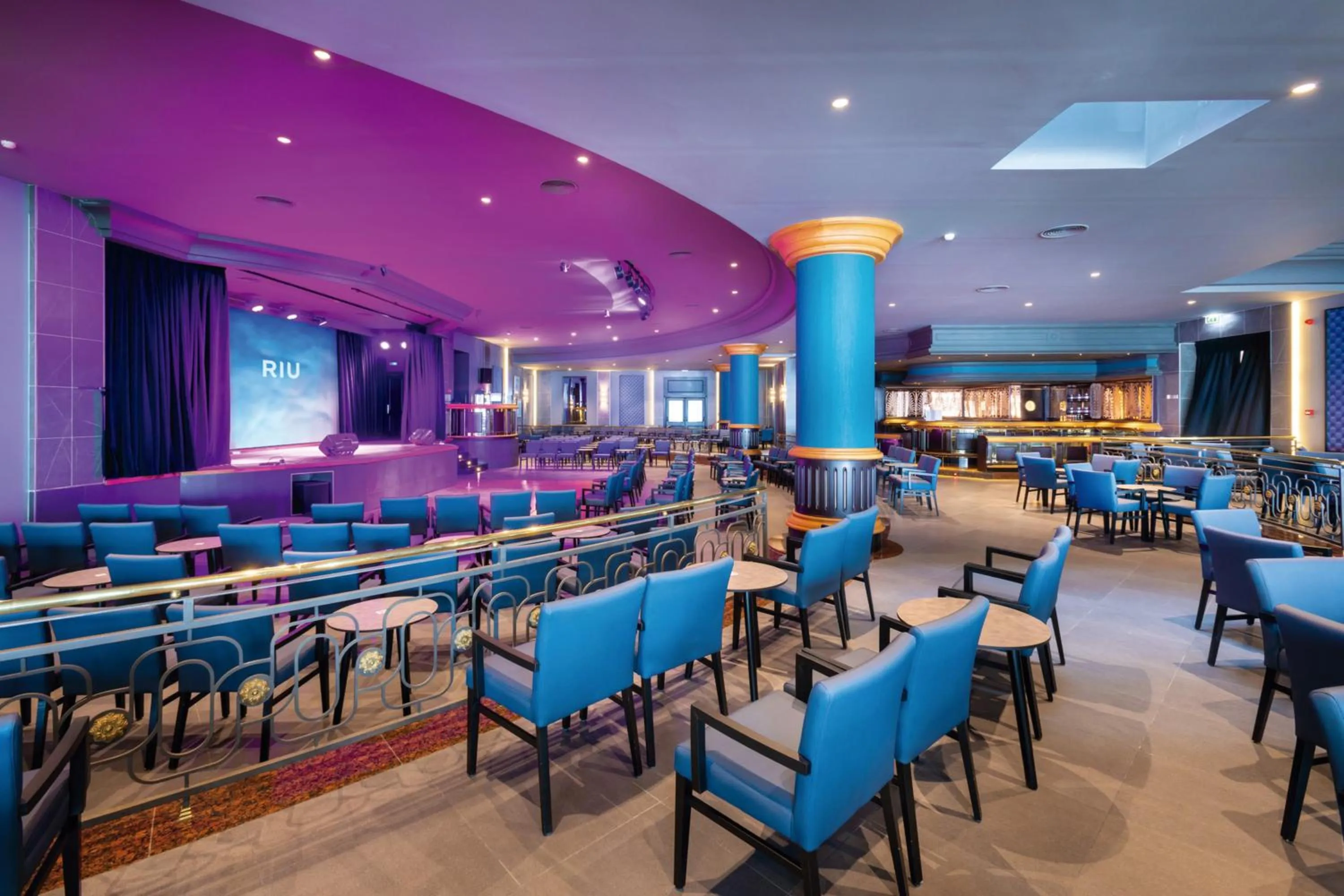 Lounge or bar in Hotel Riu Madeira - All Inclusive