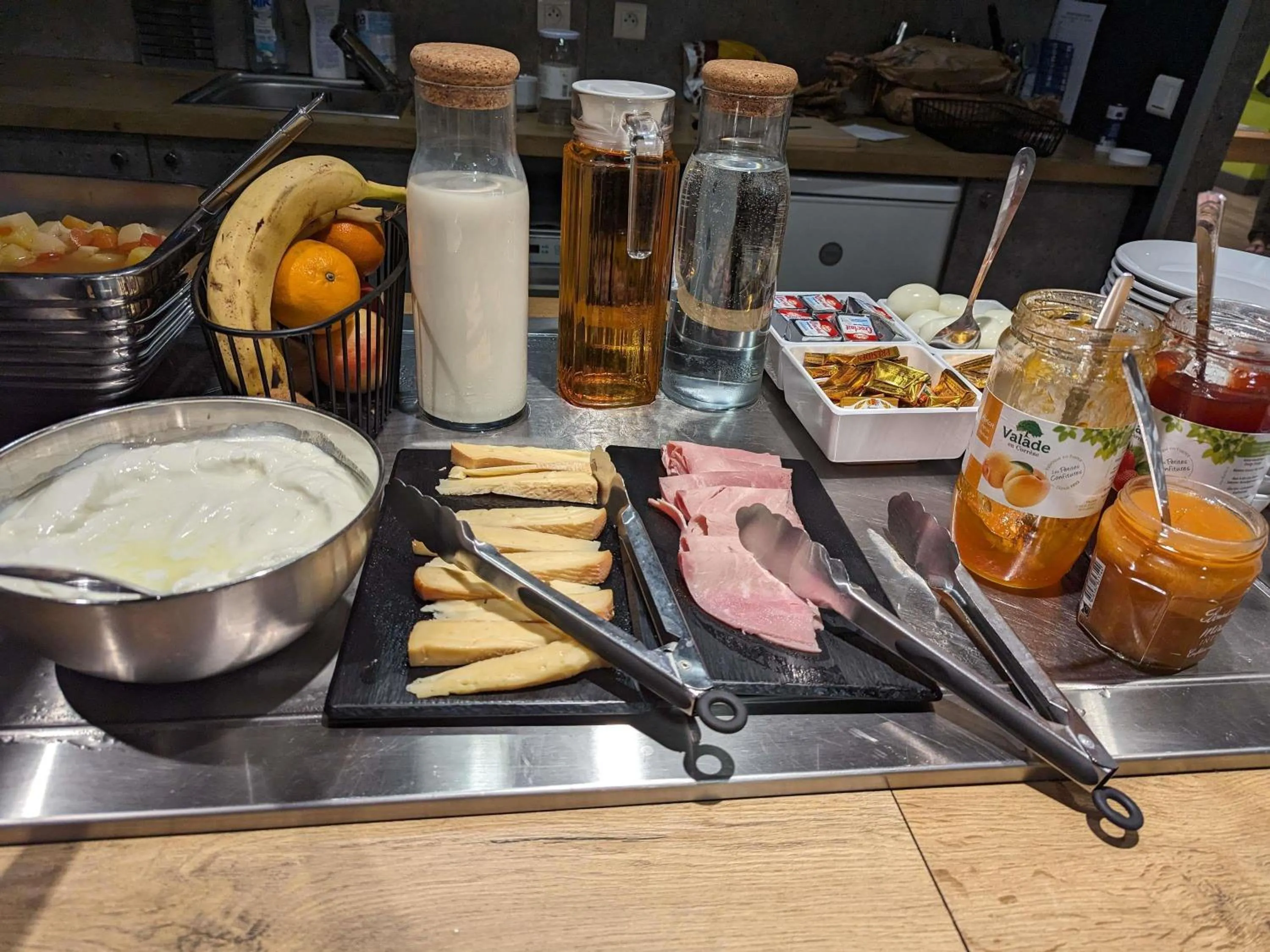 Breakfast in ibis budget Saint-Omer Centre